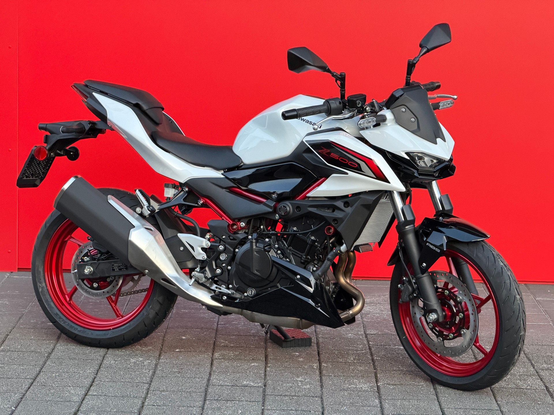 KAWASAKI Z 500 SE-showroom-element-1