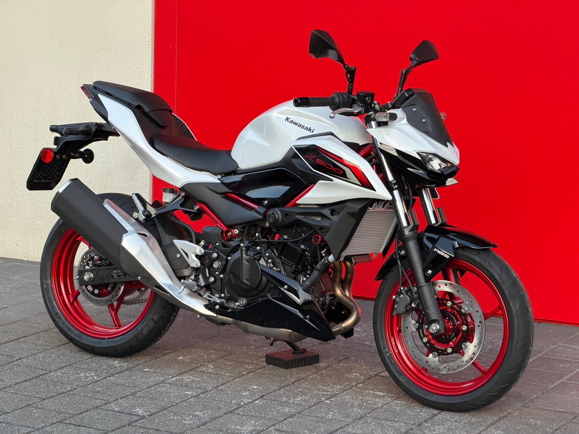KAWASAKI Z 500 SE-showroom-element-3
