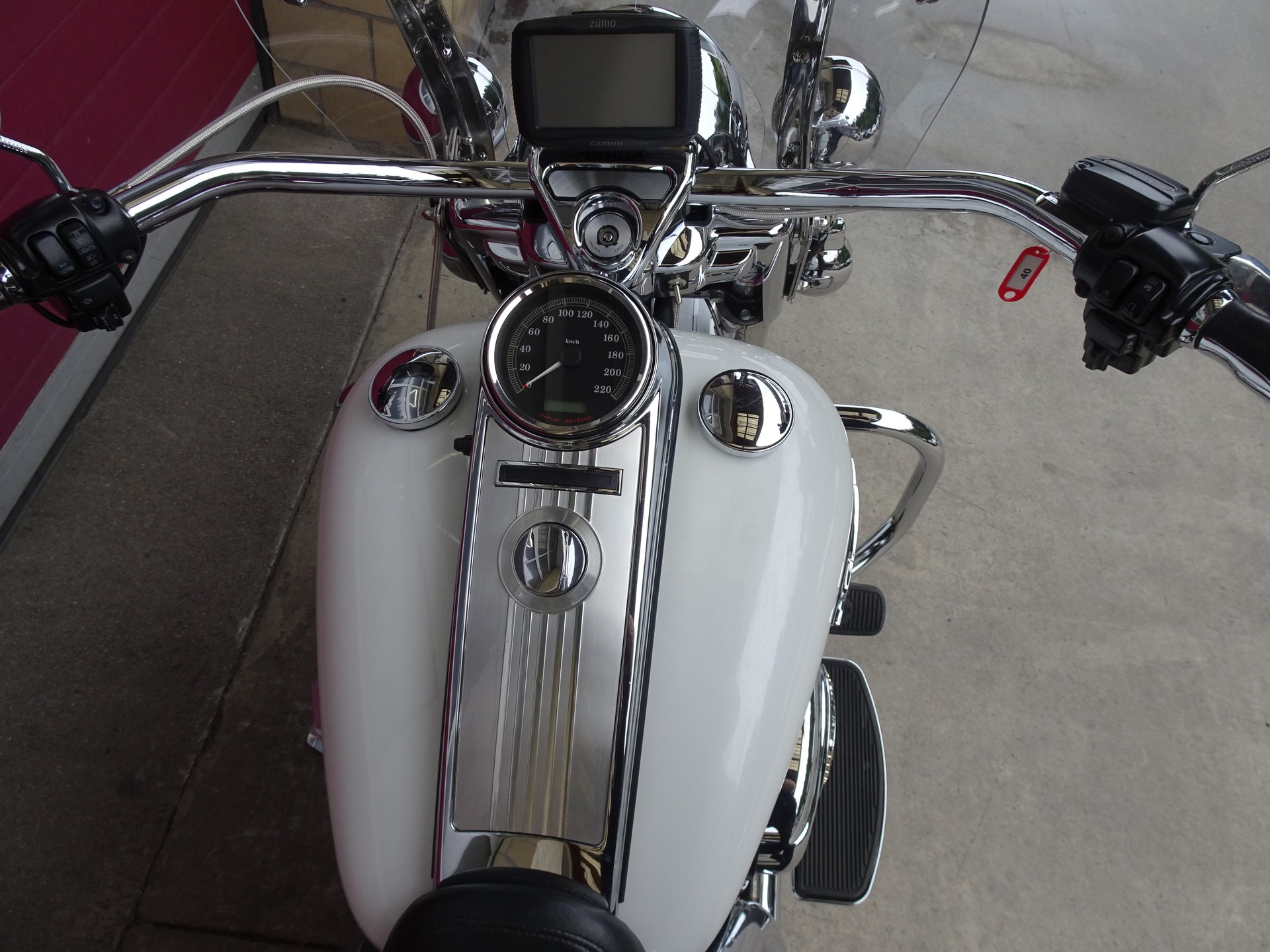 HARLEY-DAVIDSON FLHRC Road King Classic 103 ABS-image-4