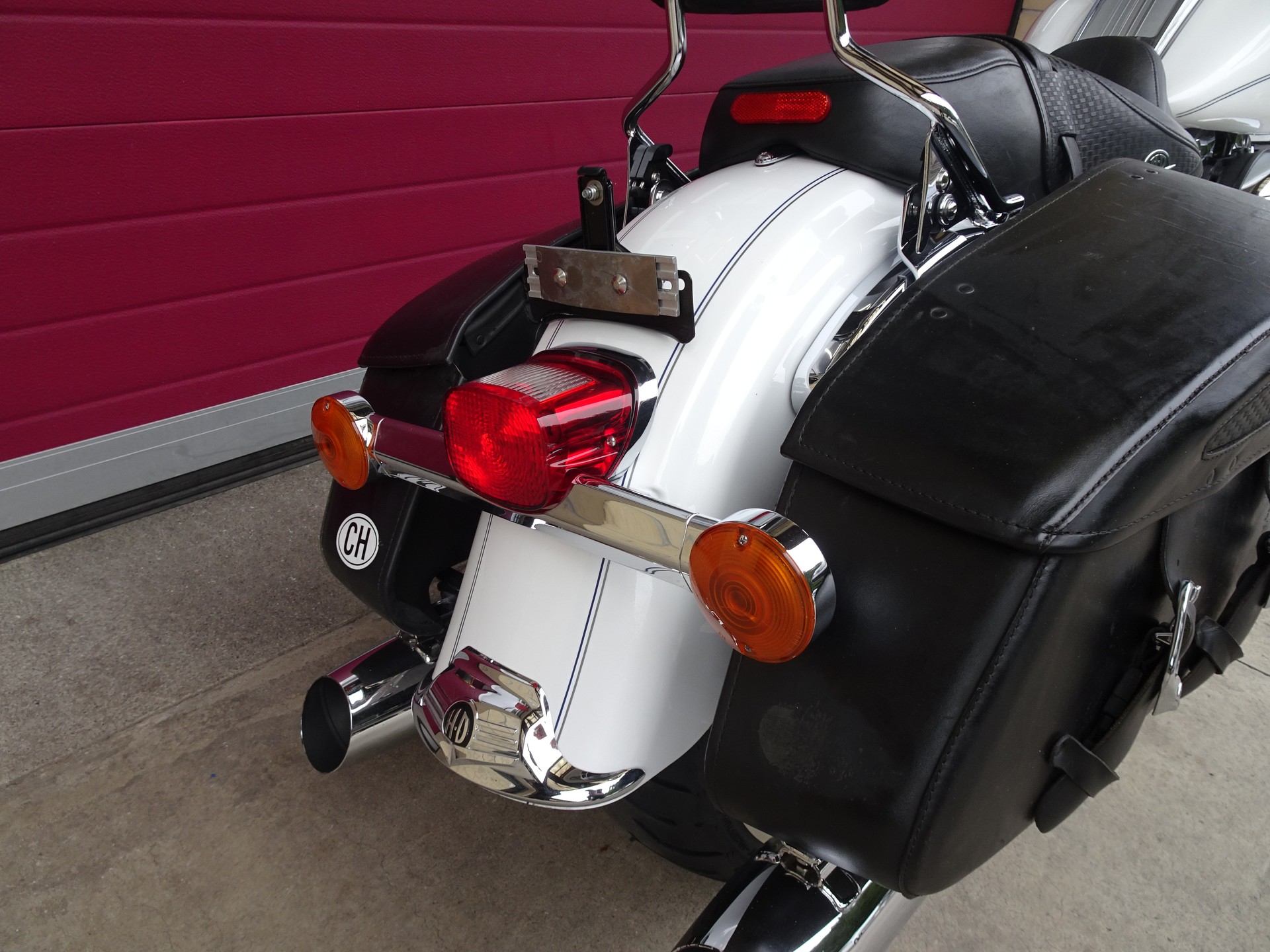 HARLEY-DAVIDSON FLHRC Road King Classic 103 ABS-image-6