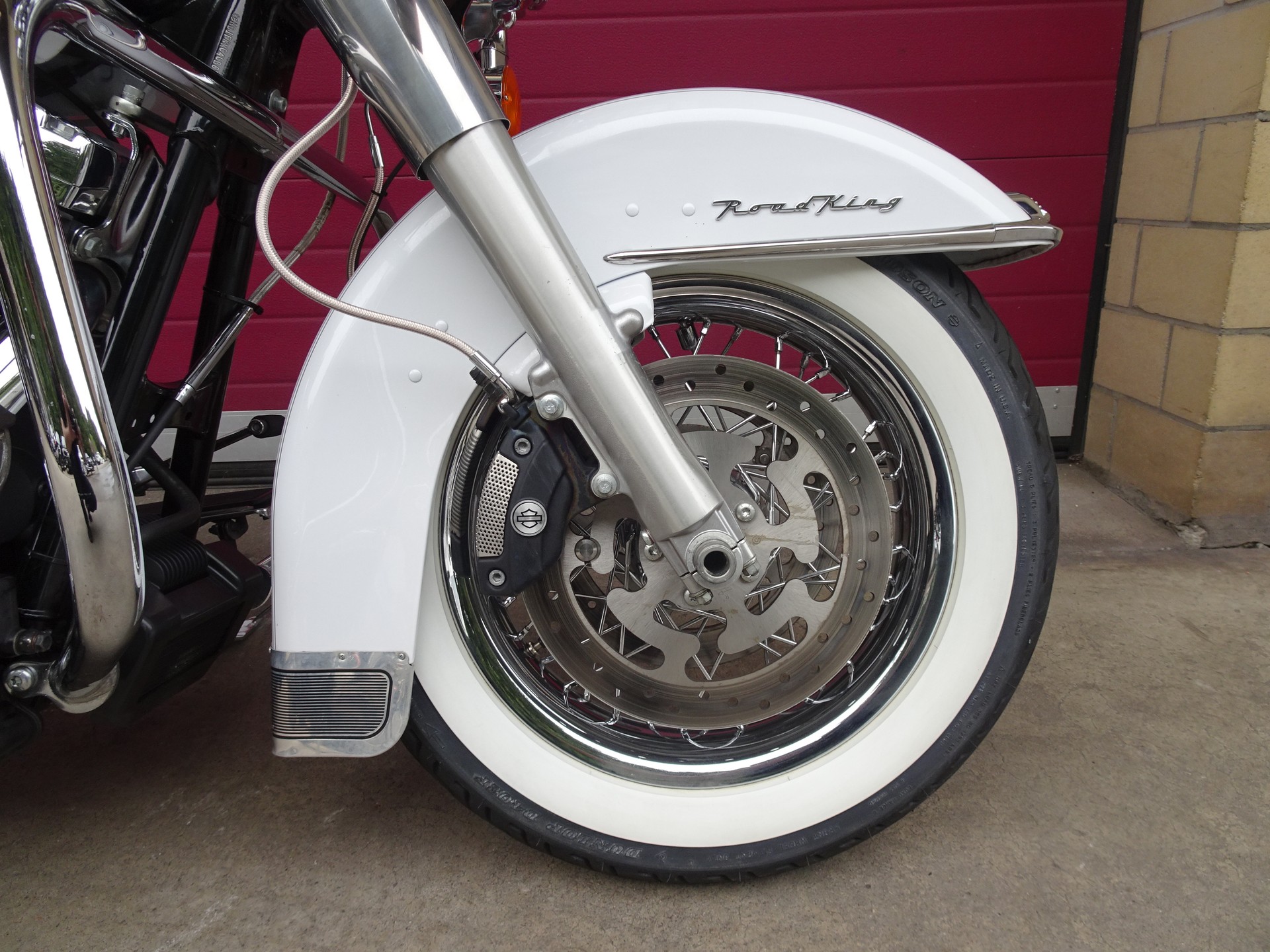 HARLEY-DAVIDSON FLHRC Road King Classic 103 ABS-showroom-element-1