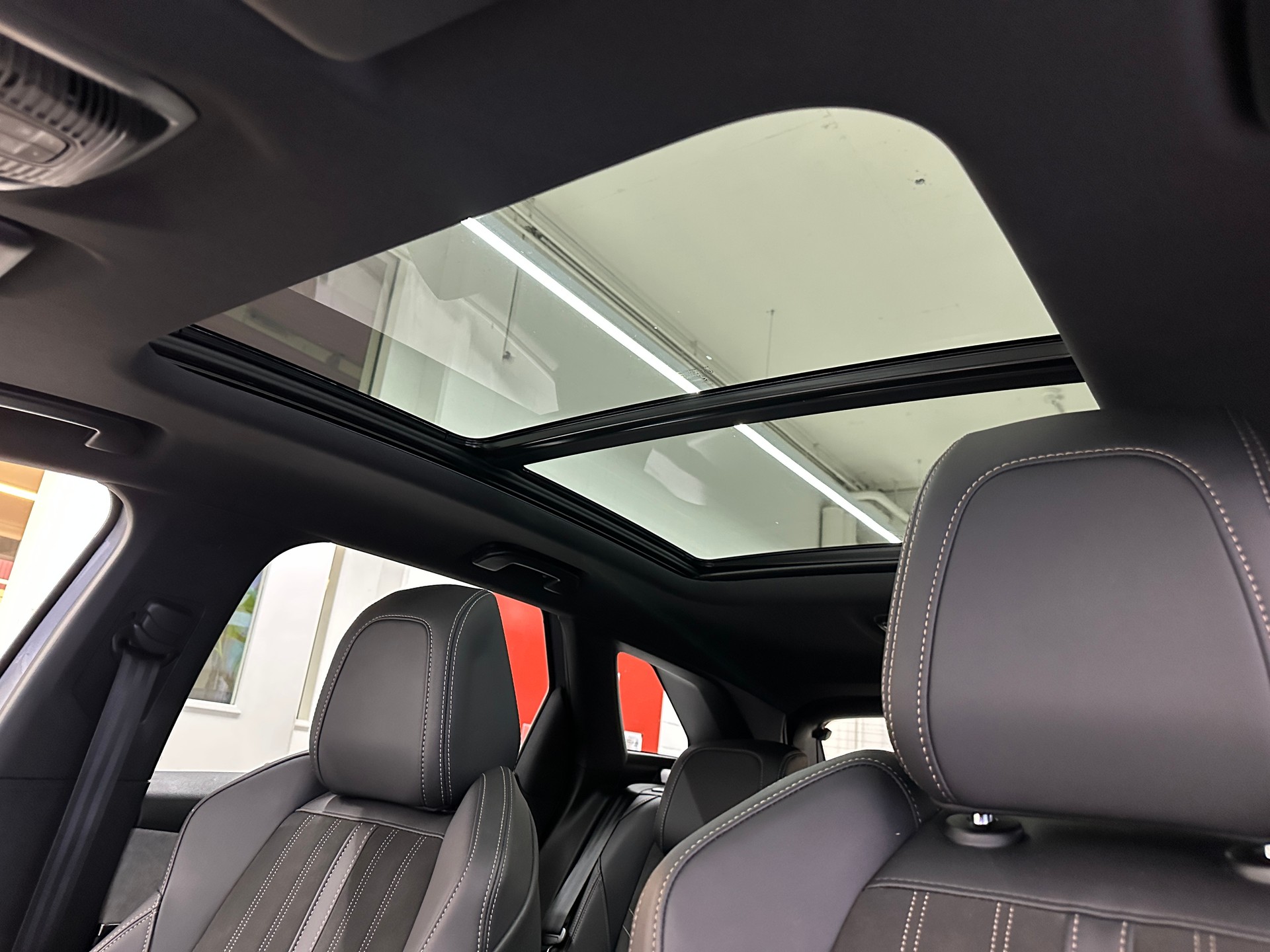 PEUGEOT 3008 225e Hybrid2 GT EAT8-image-12