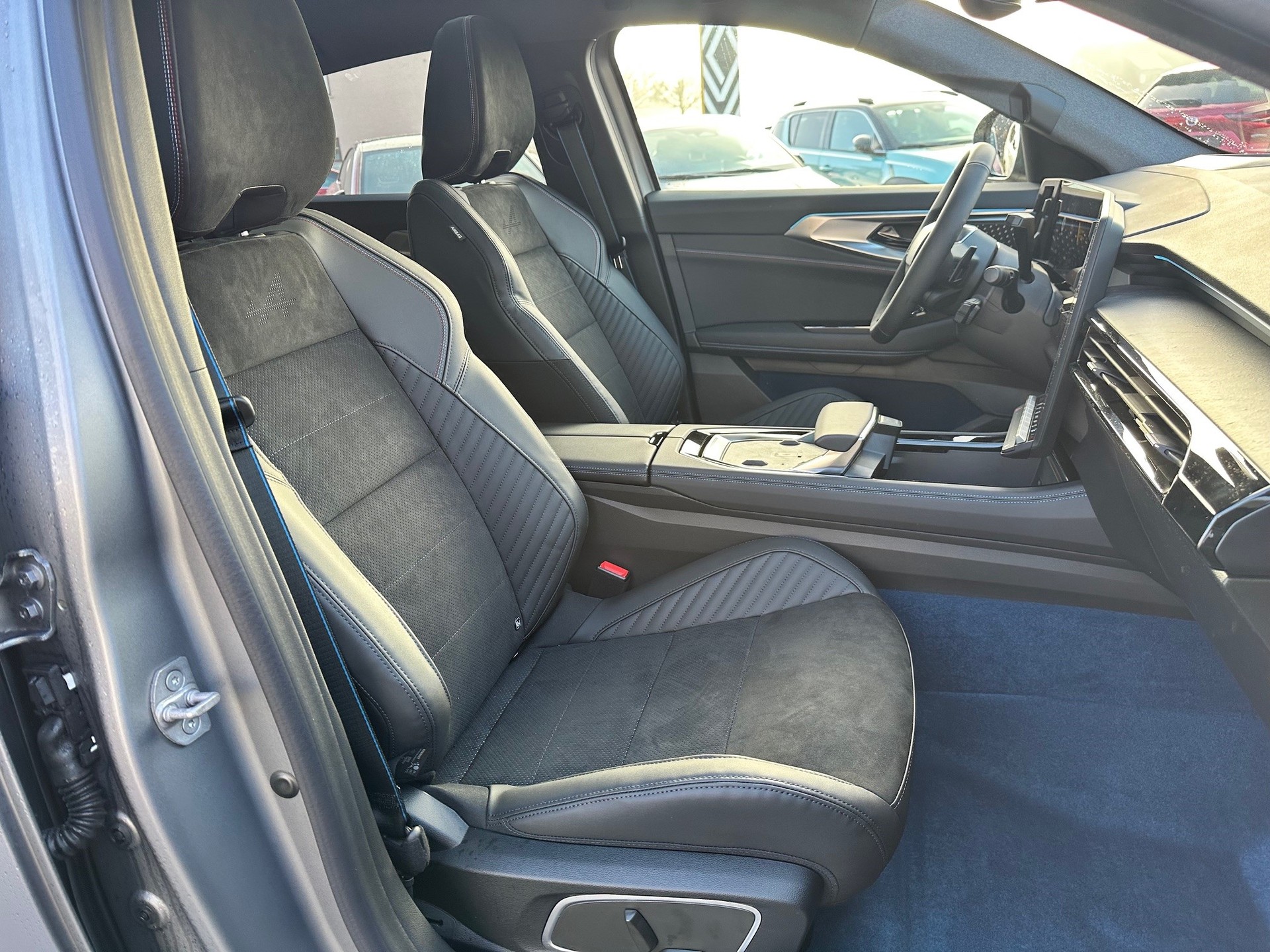 RENAULT Rafale 1.2 E-Tech Plug-in Hybrid 300 4x4 Atelier Alpine-image-7