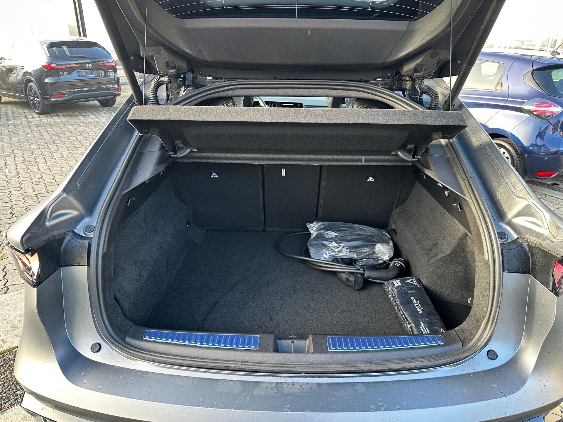 RENAULT Rafale 1.2 E-Tech Plug-in Hybrid 300 4x4 Atelier Alpine-image-10