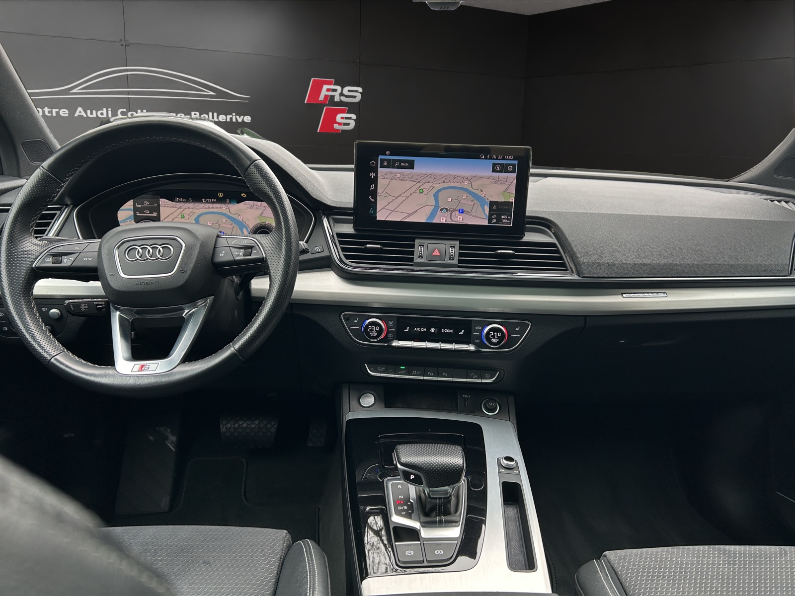 AUDI Q5 50 TFSI e PHEV S line quattro S-tronic-image-12