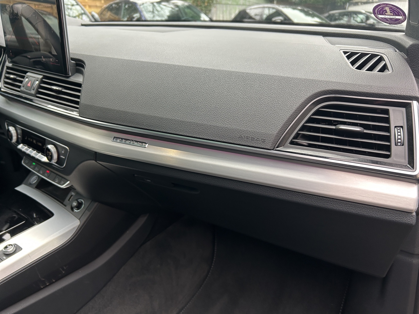 AUDI Q5 50 TFSI e PHEV S line quattro S-tronic-image-19