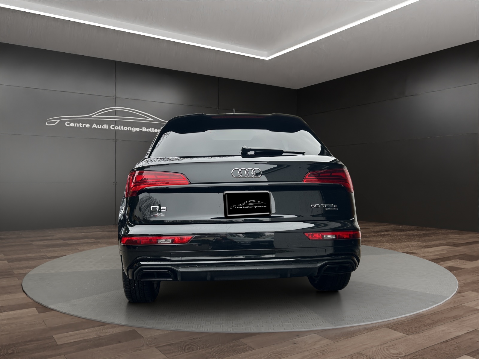 AUDI Q5 50 TFSI e PHEV S line quattro S-tronic-image-4