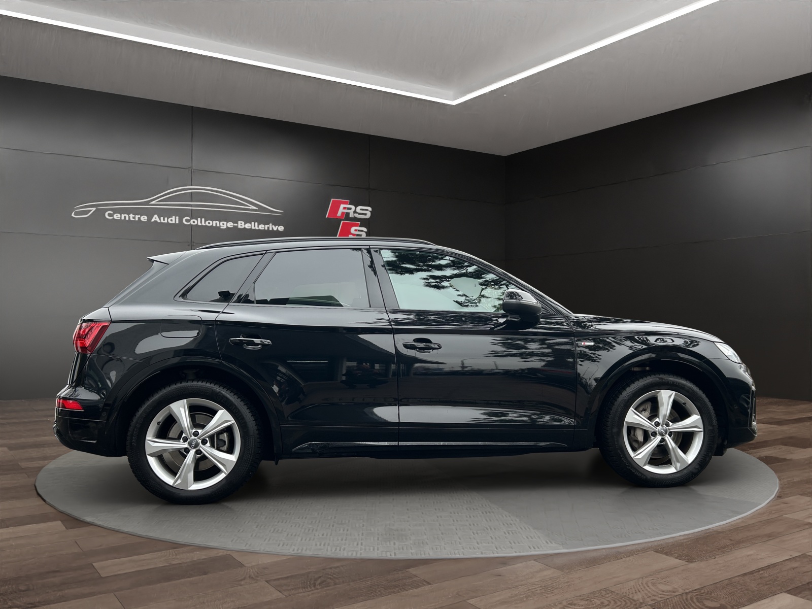 AUDI Q5 50 TFSI e PHEV S line quattro S-tronic-image-6