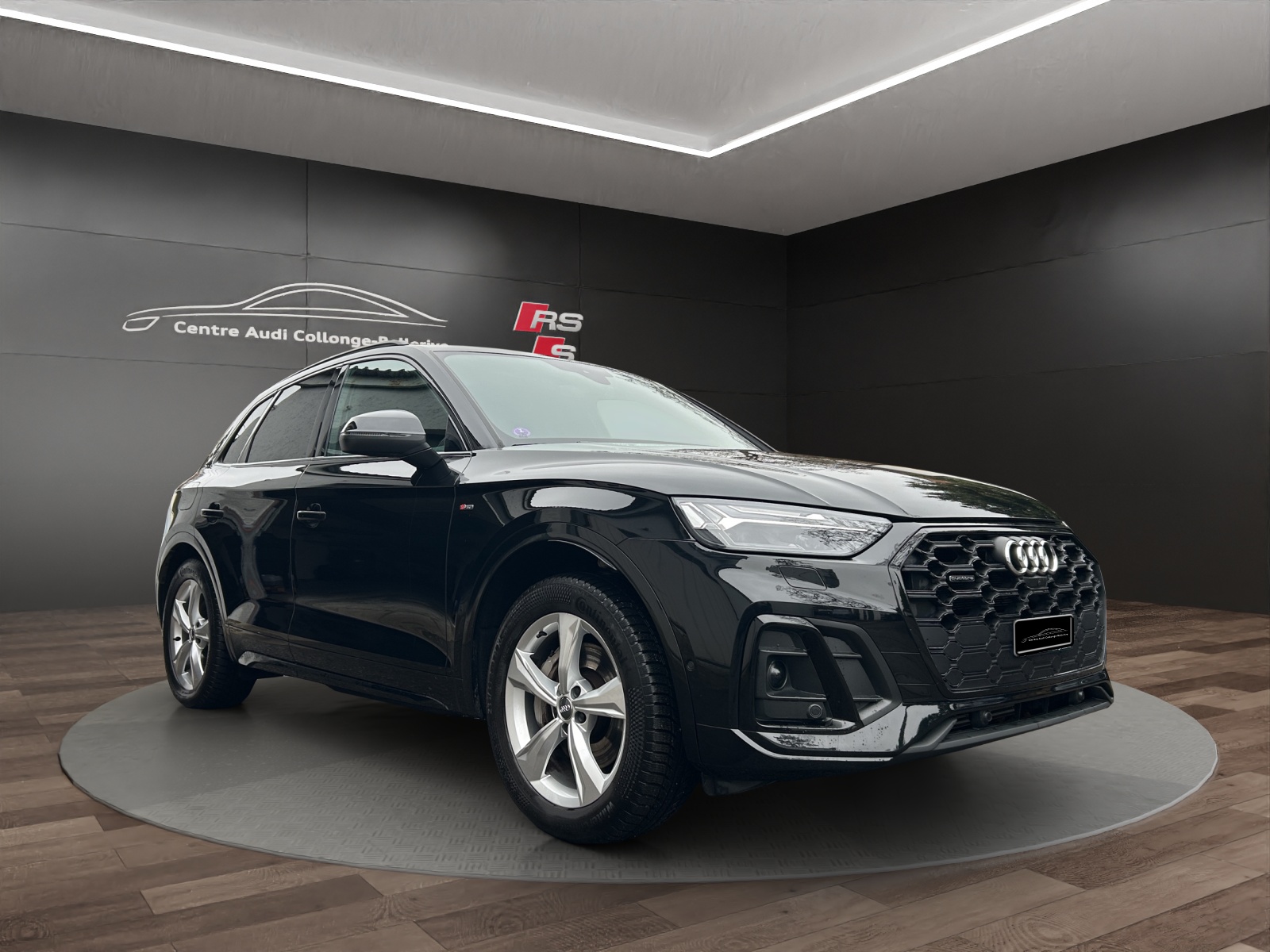 AUDI Q5 50 TFSI e PHEV S line quattro S-tronic-image-7