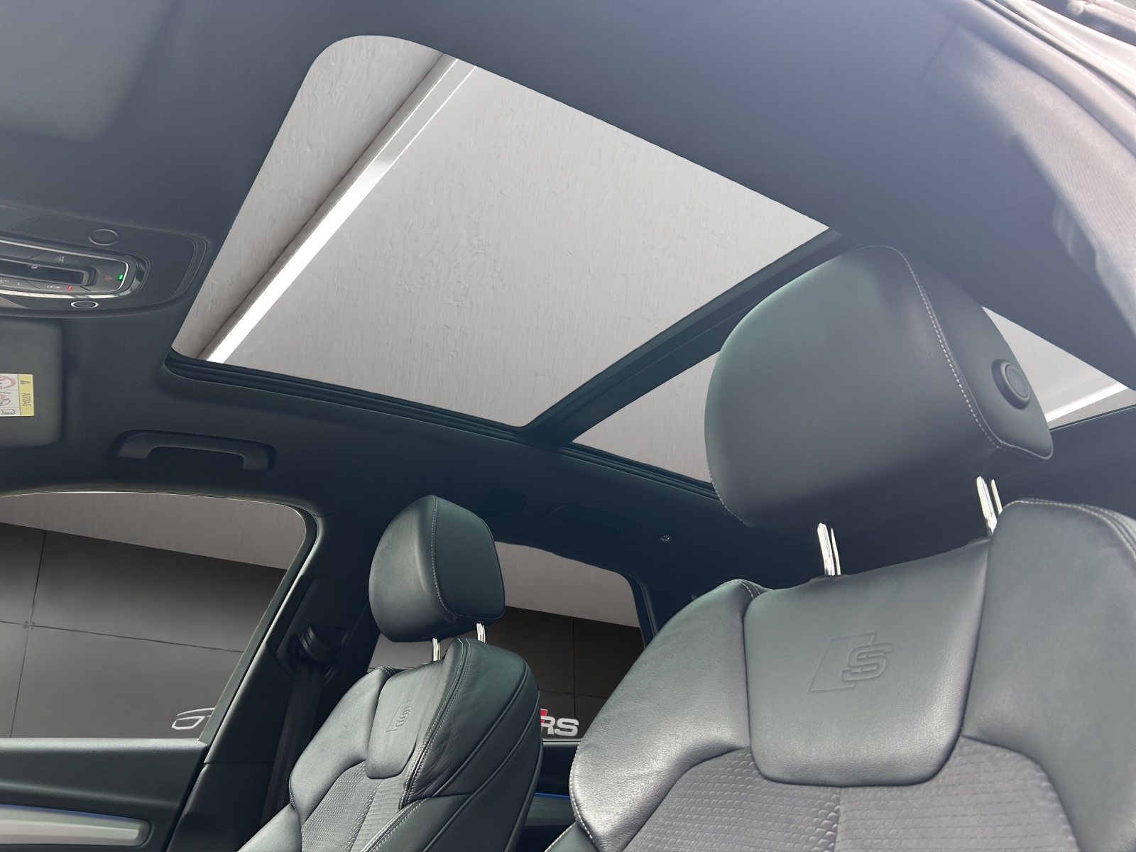 AUDI Q5 50 TFSI e PHEV S line quattro S-tronic-image-21