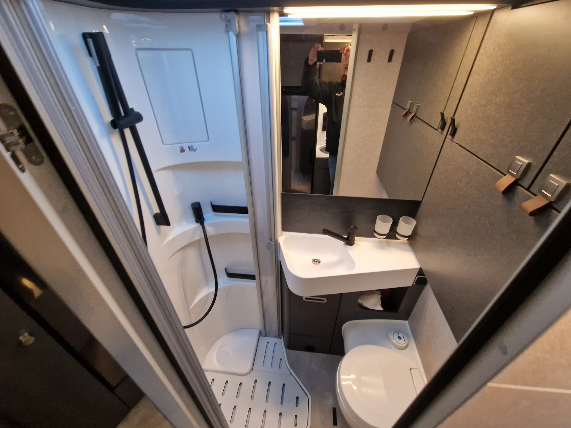 HYMER ML-T 580 4x4 Crosstrail-image-2