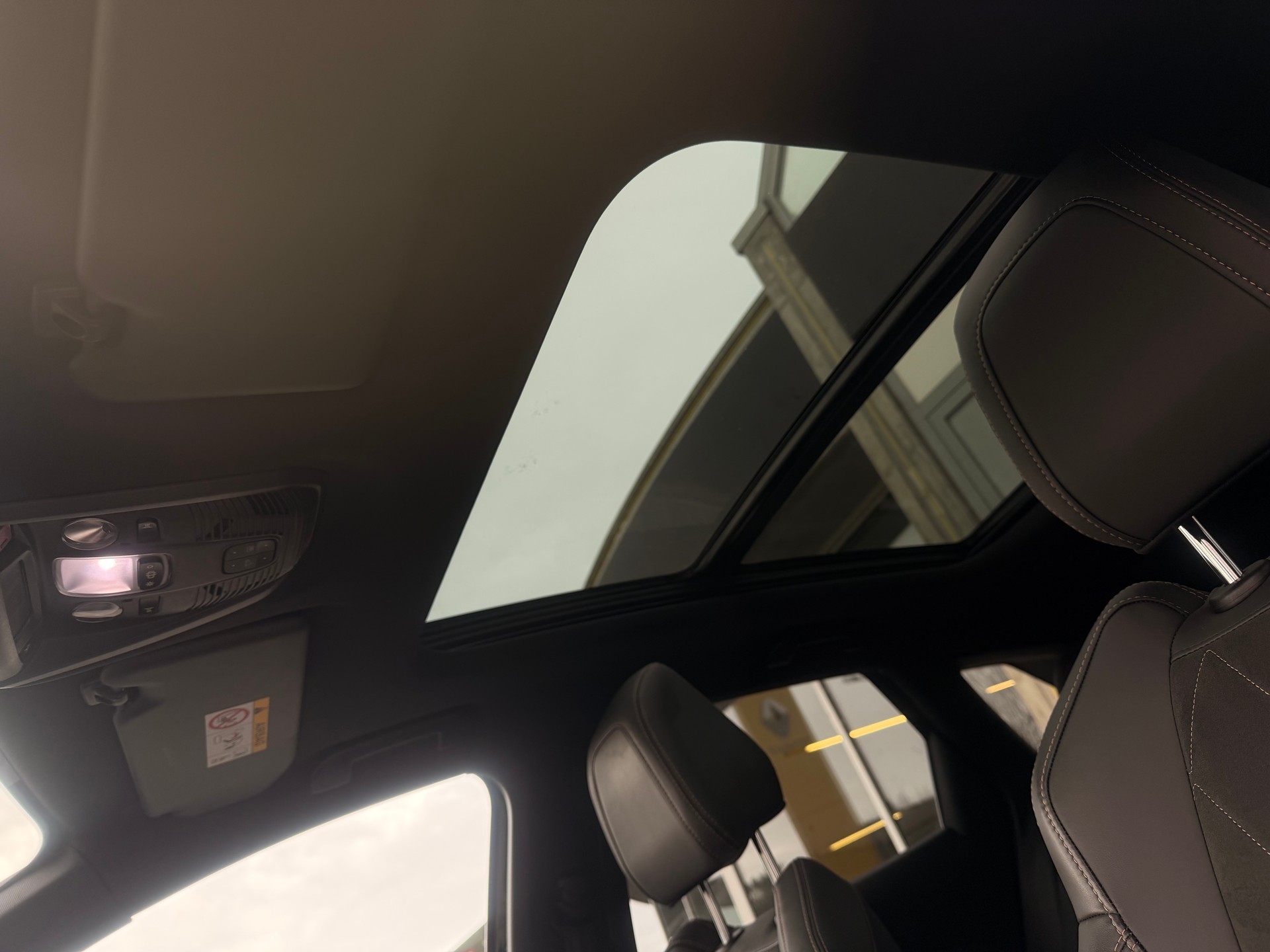 PEUGEOT 3008 2.0 BlueHDi 180 GT-image-8