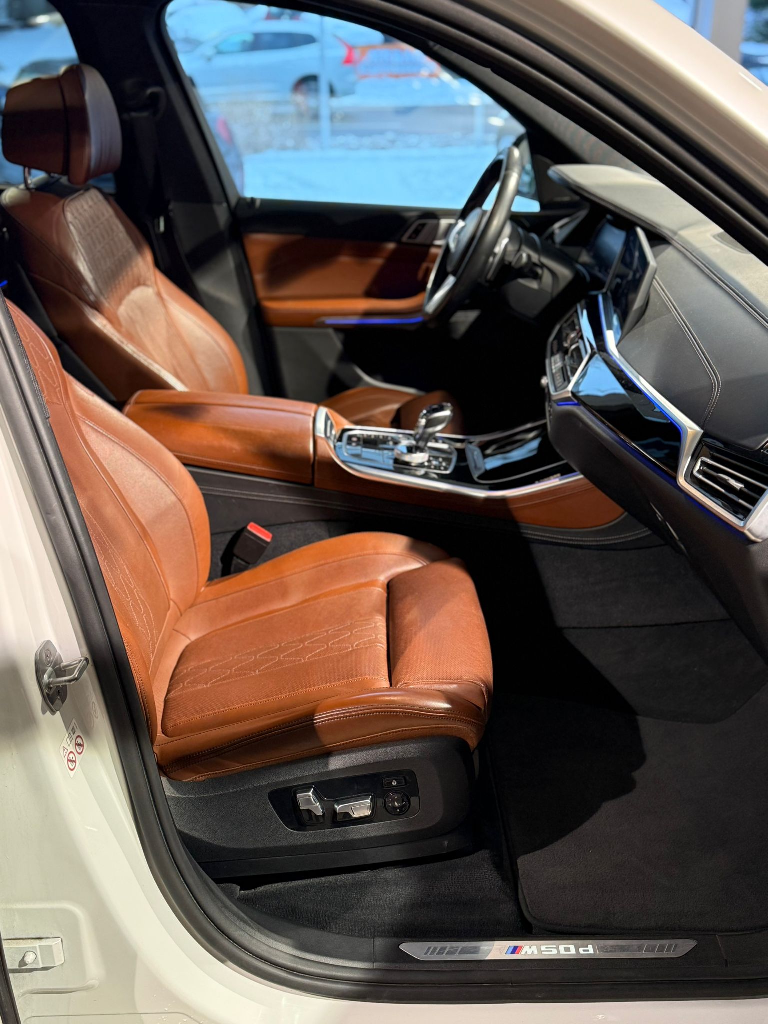 BMW X5 xDrive M50d Steptronic-image-11