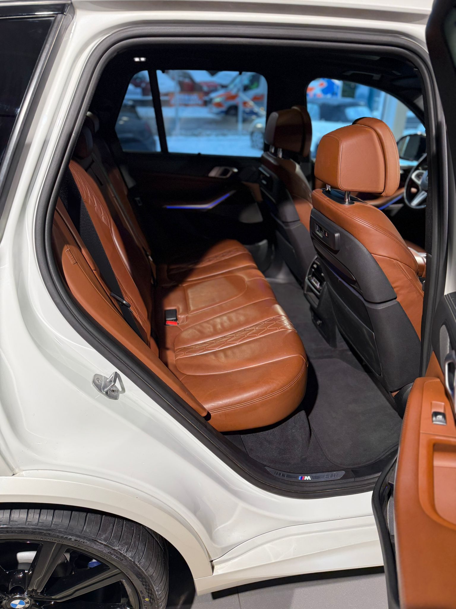 BMW X5 xDrive M50d Steptronic-image-13
