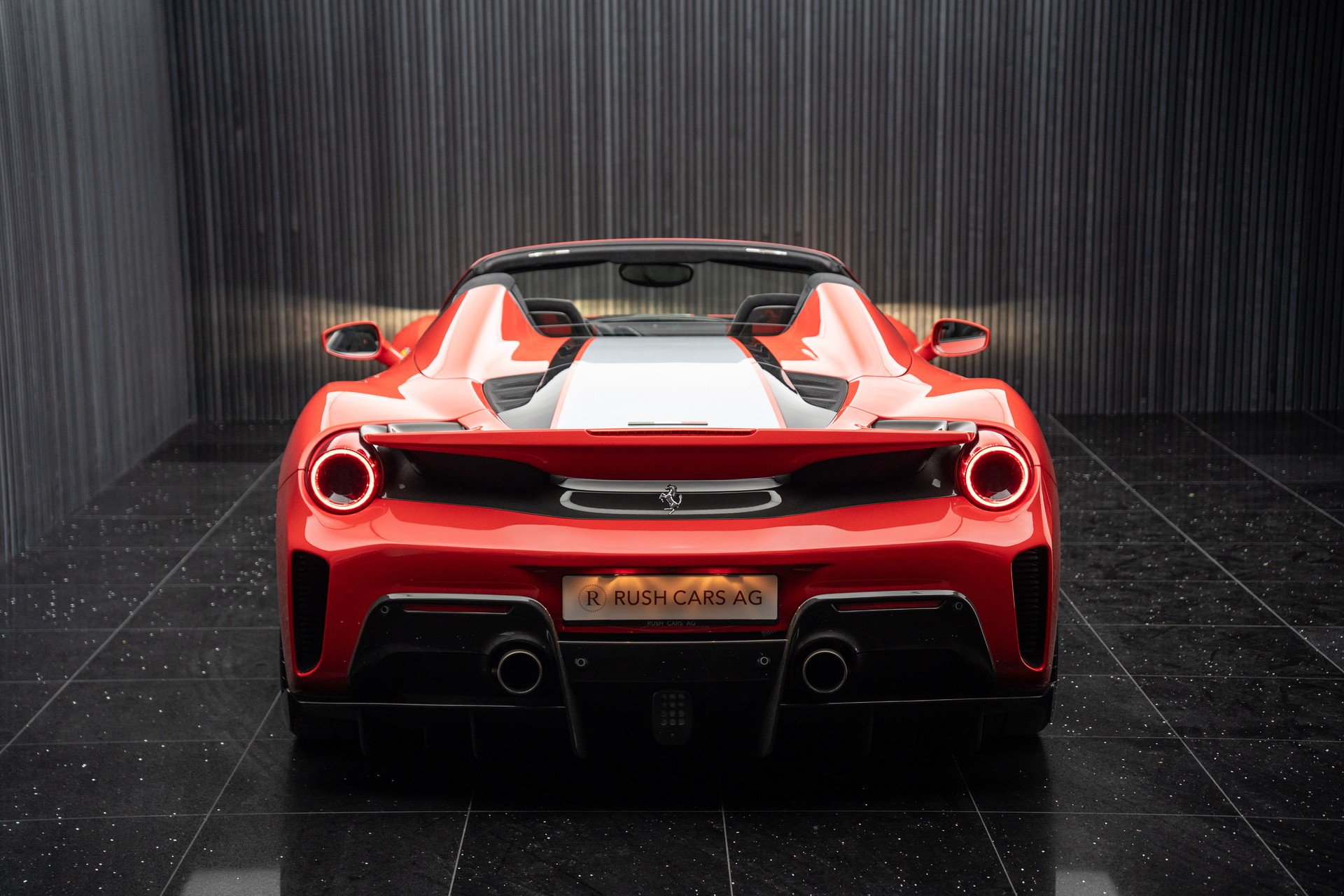 FERRARI 488 Pista Spider 3.9 V8-showroom-element-3
