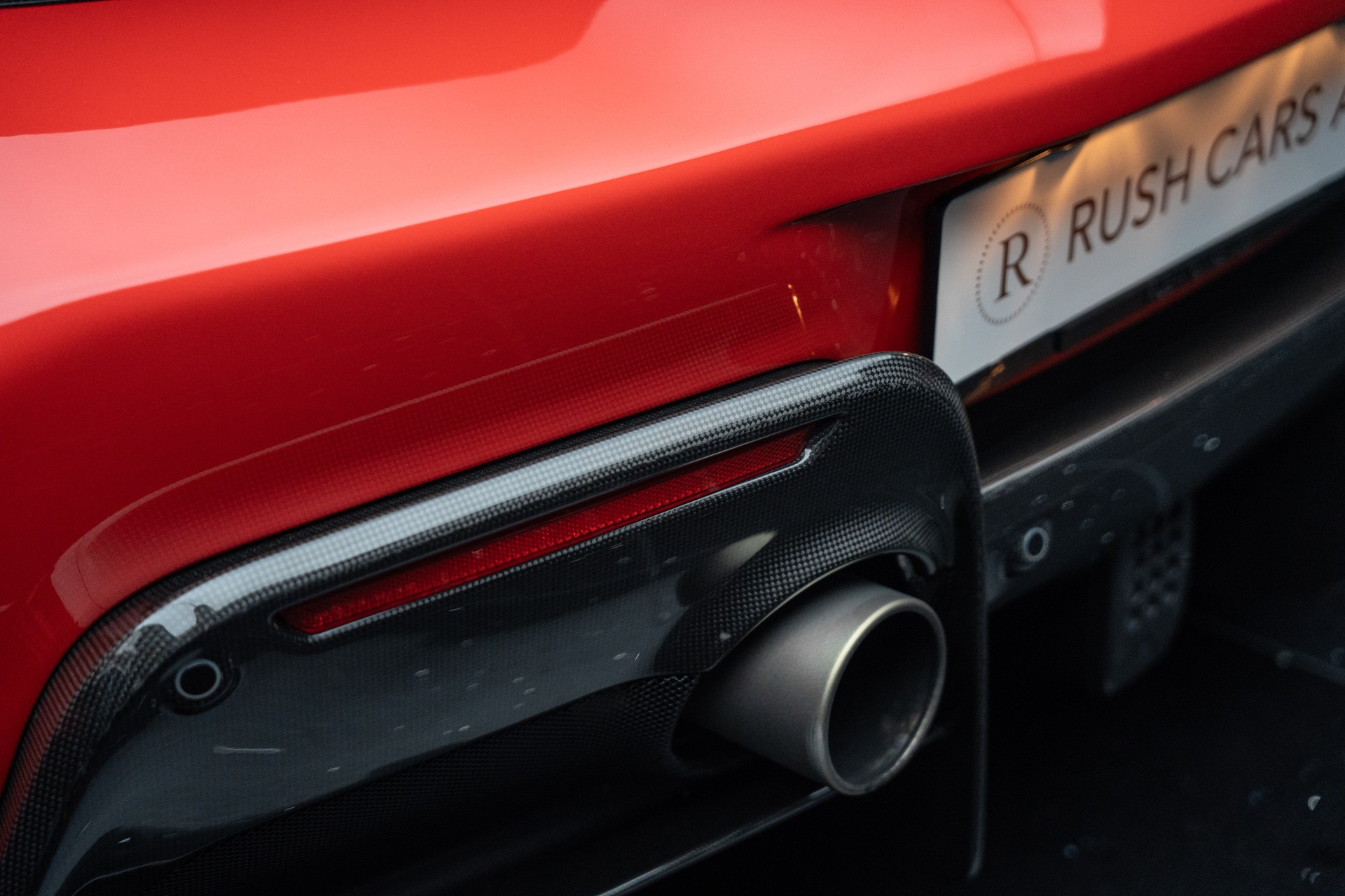 FERRARI 488 Pista Spider 3.9 V8-image-17