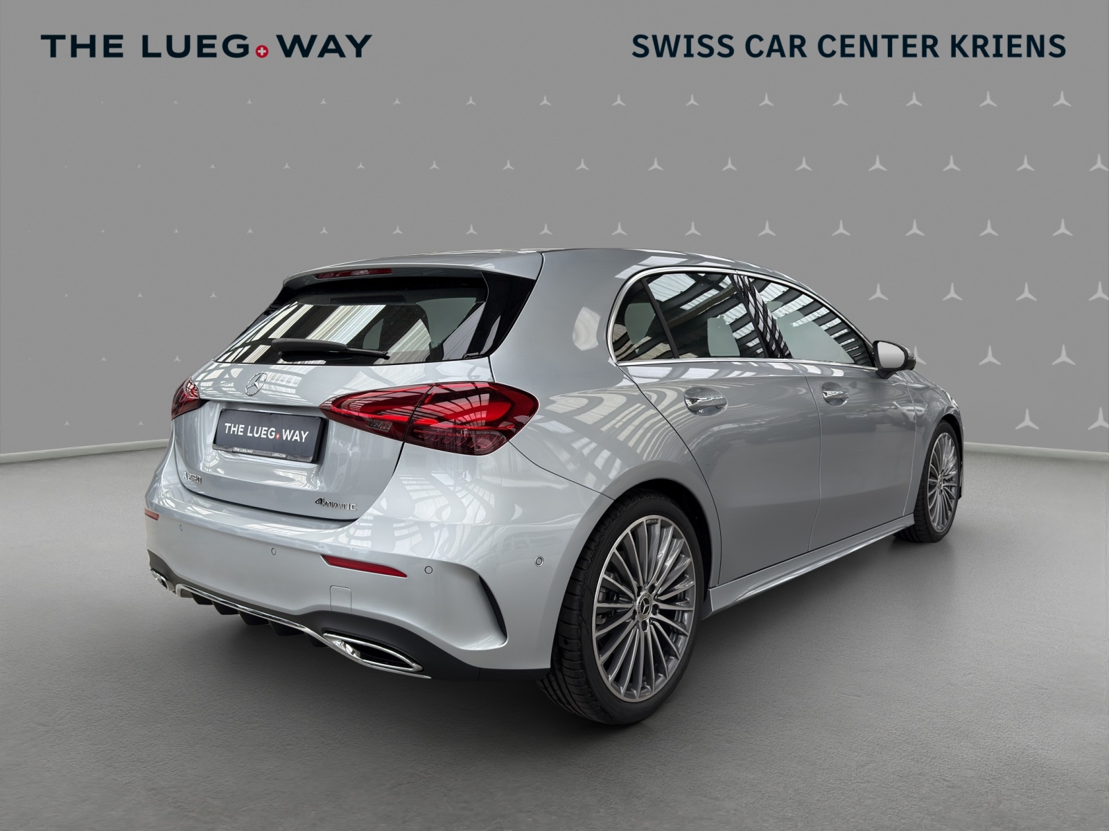 MERCEDES-BENZ A 250 4M - AMG / DISTRONIC / 360 Grad Kamera / Soundsystem-image-4