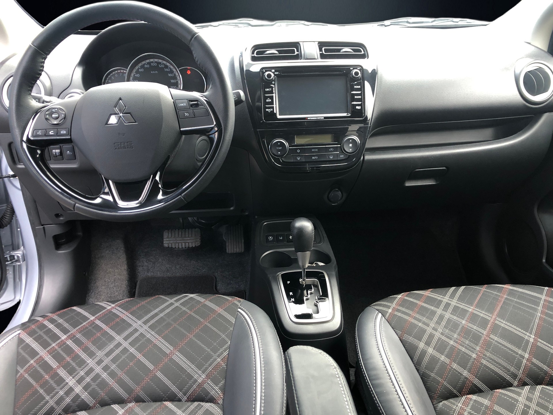 MITSUBISHI Space Star 1.2 Diamond CVT-image-6