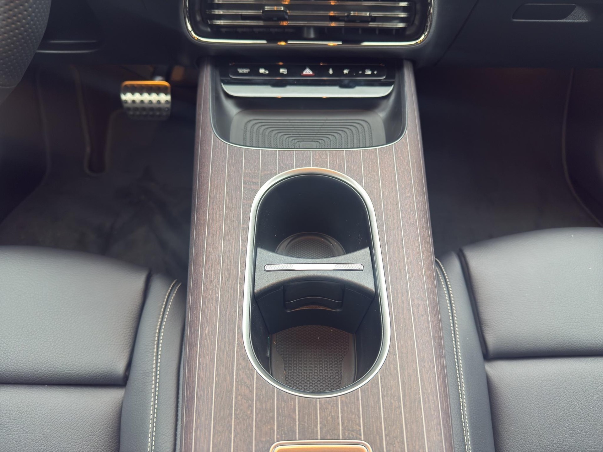 MERCEDES-BENZ CLA 220 AMG Line 4matic-image-13