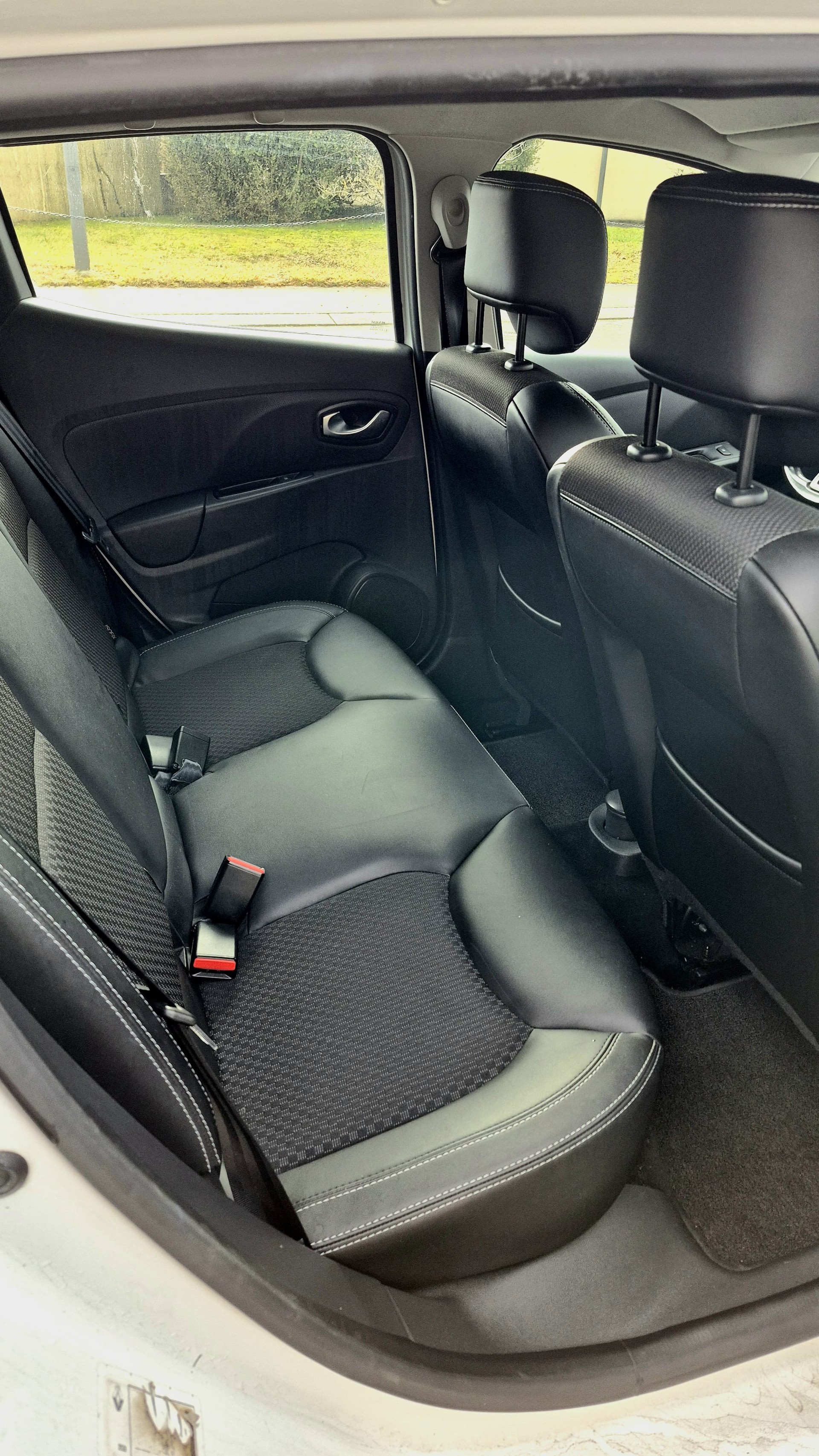 RENAULT Clio 1.2 16V T Intens EDC-image-3