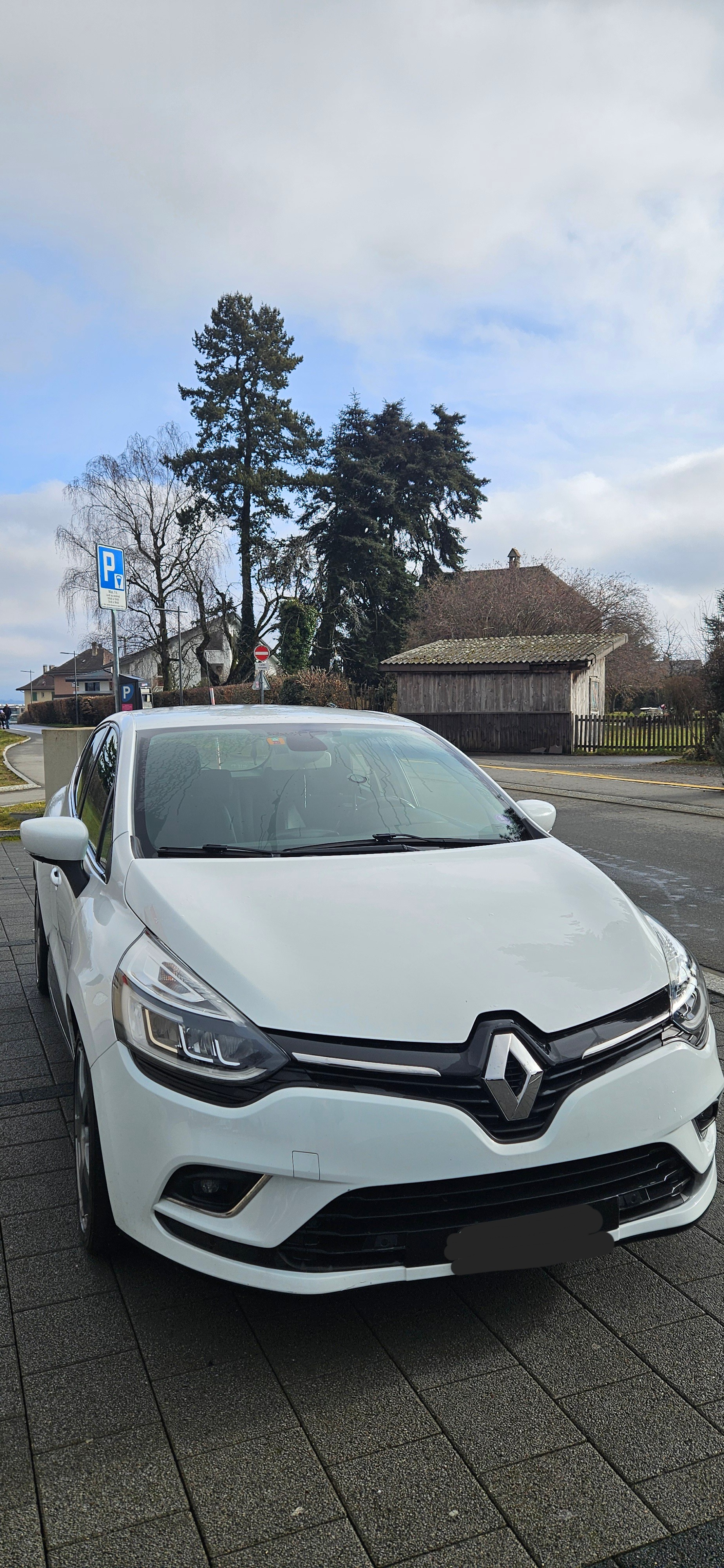RENAULT Clio 1.2 16V T Intens EDC-image-0