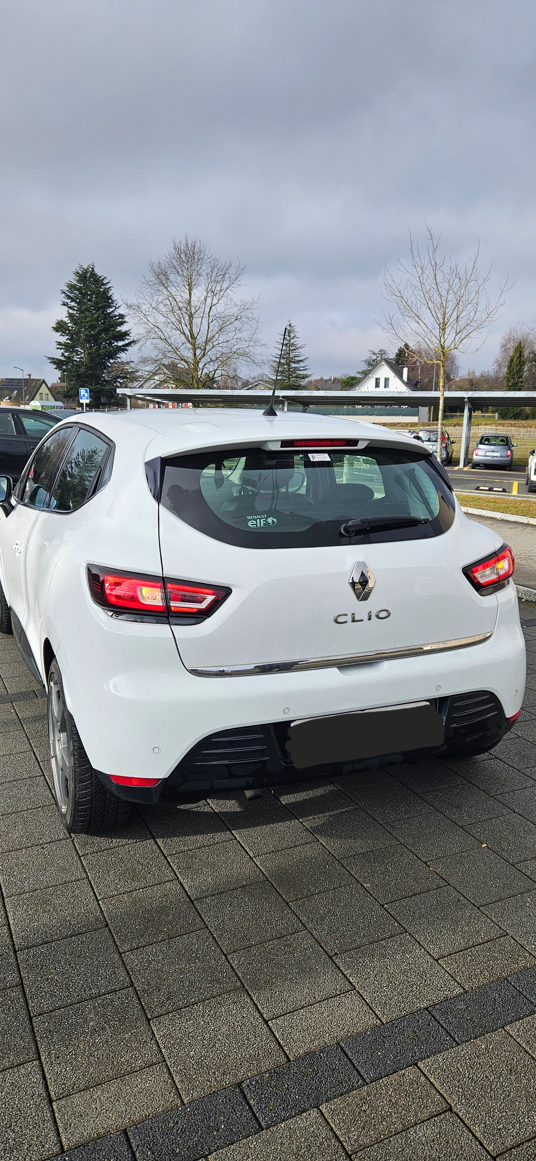 RENAULT Clio 1.2 16V T Intens EDC-image-1