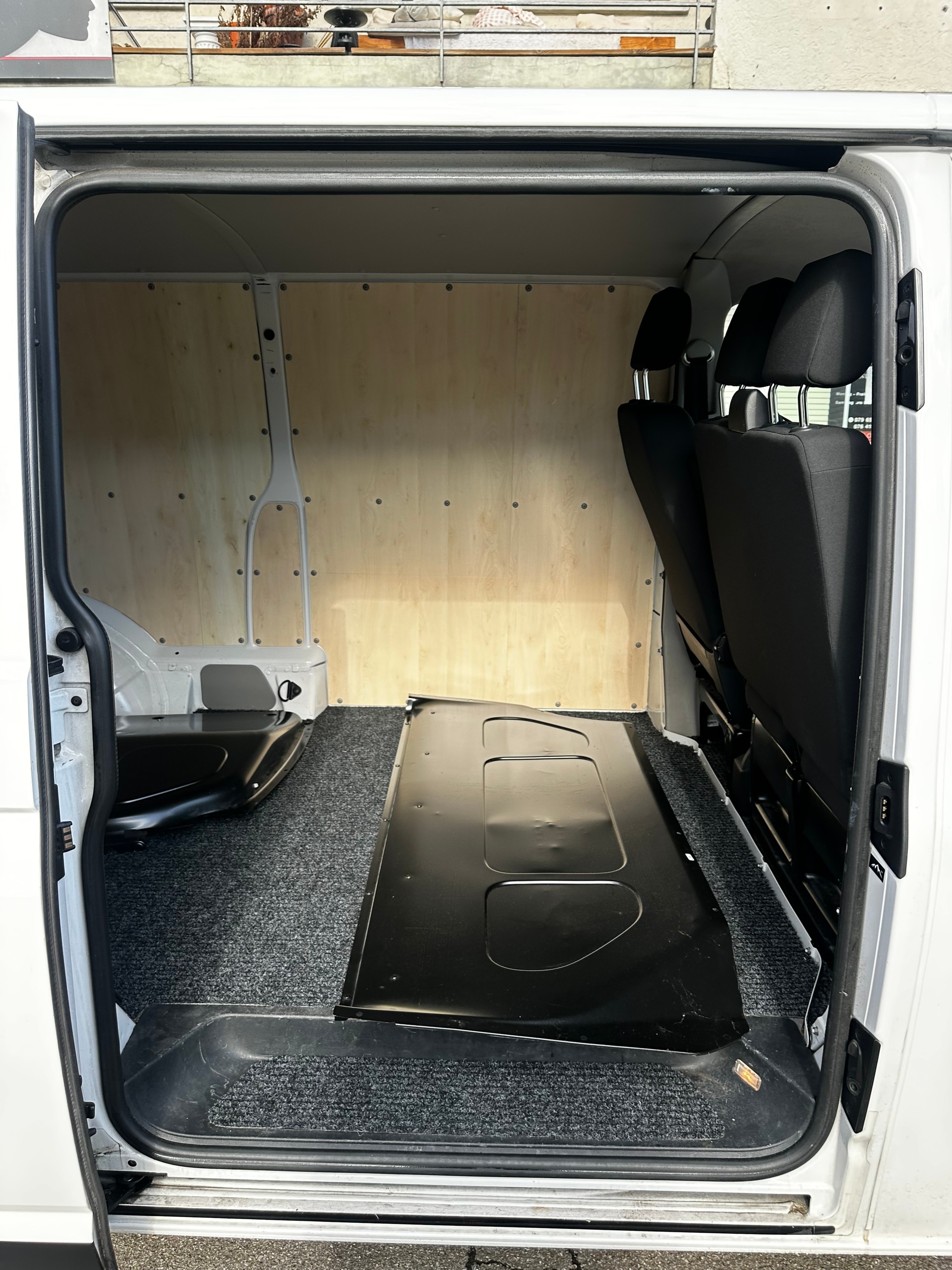 VW T6 2.0 TDI DSG-image-9