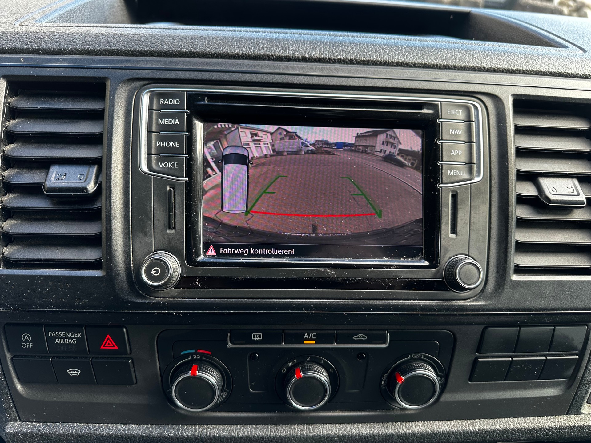 VW T6 2.0 TDI DSG-image-8