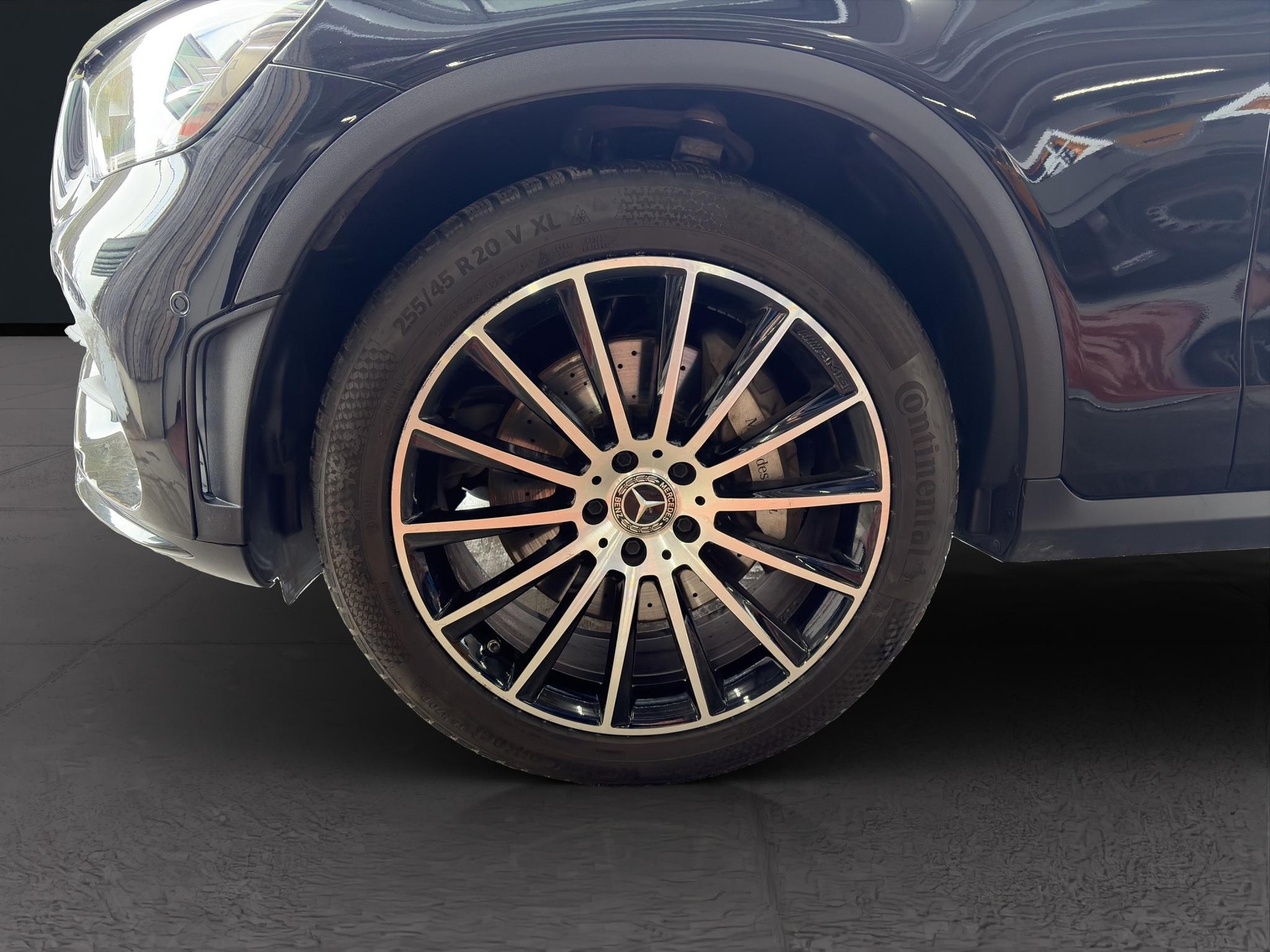 MERCEDES-BENZ GLC 220 d AMG Line 4m-image-5