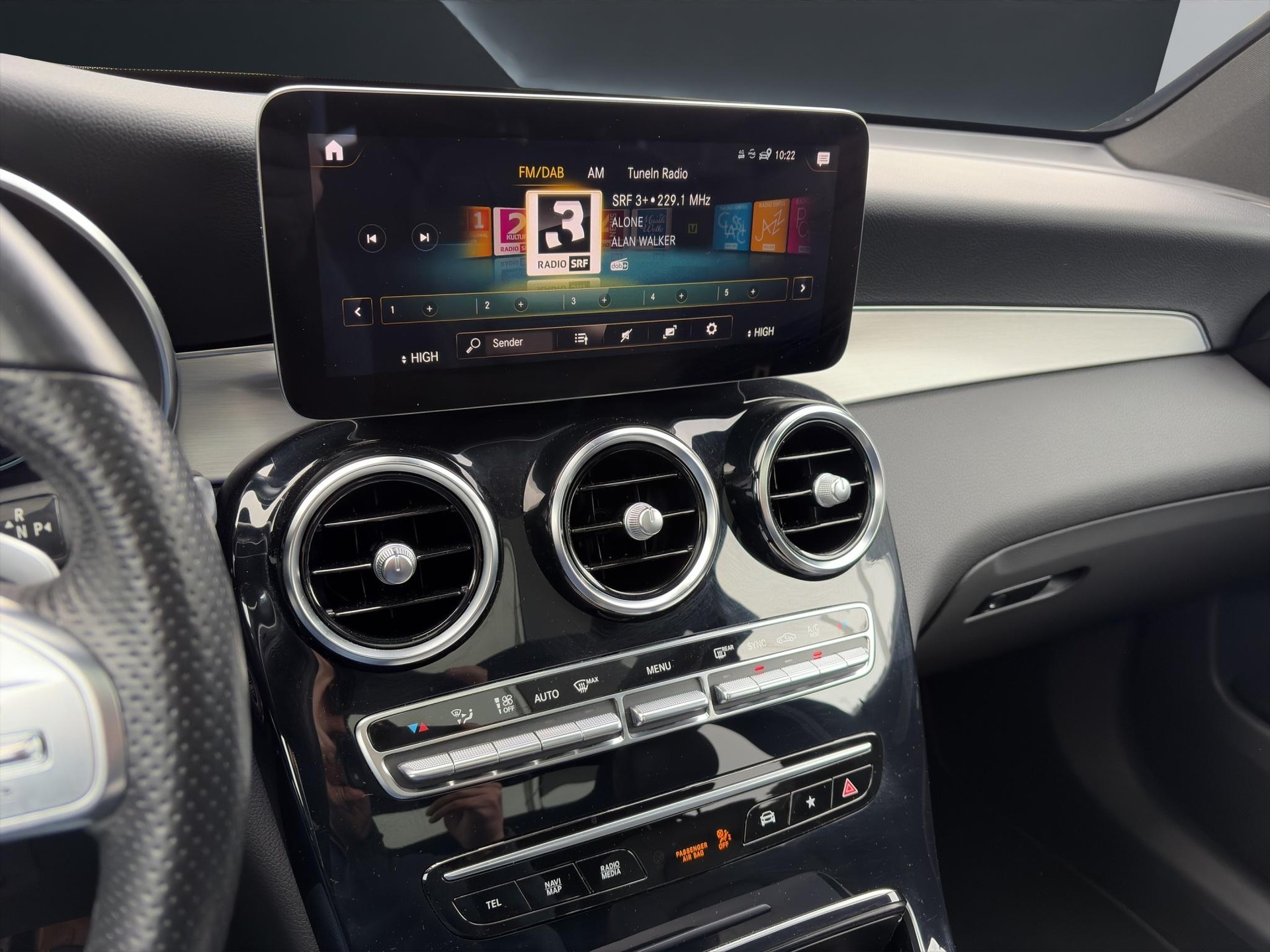 MERCEDES-BENZ GLC 220 d AMG Line 4m-image-7