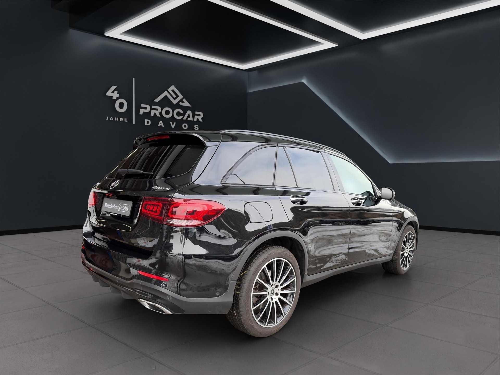MERCEDES-BENZ GLC 220 d AMG Line 4m-image-3