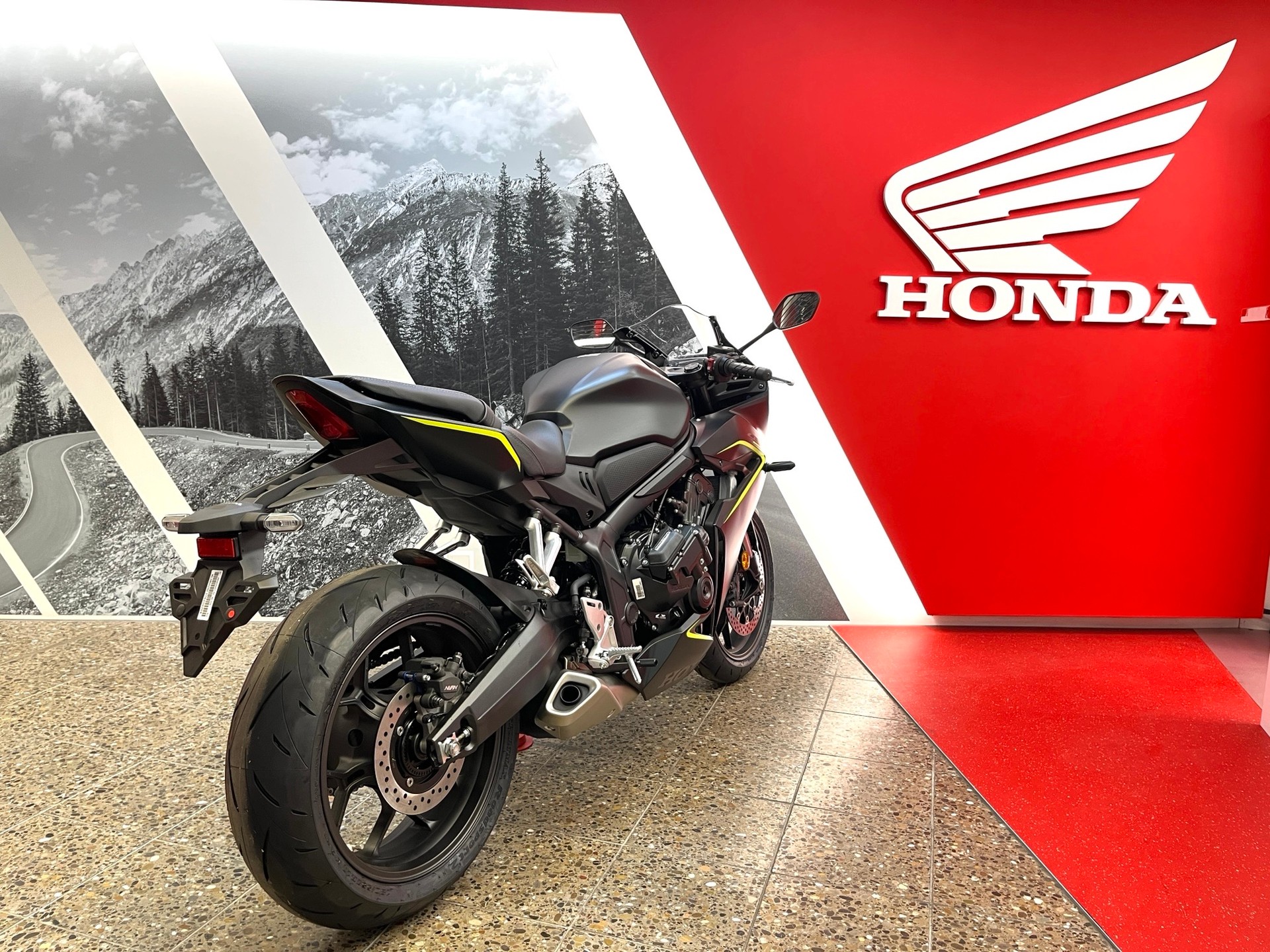 HONDA CBR 650 R E-Clutch; auch 35KW möglich-showroom-element-3