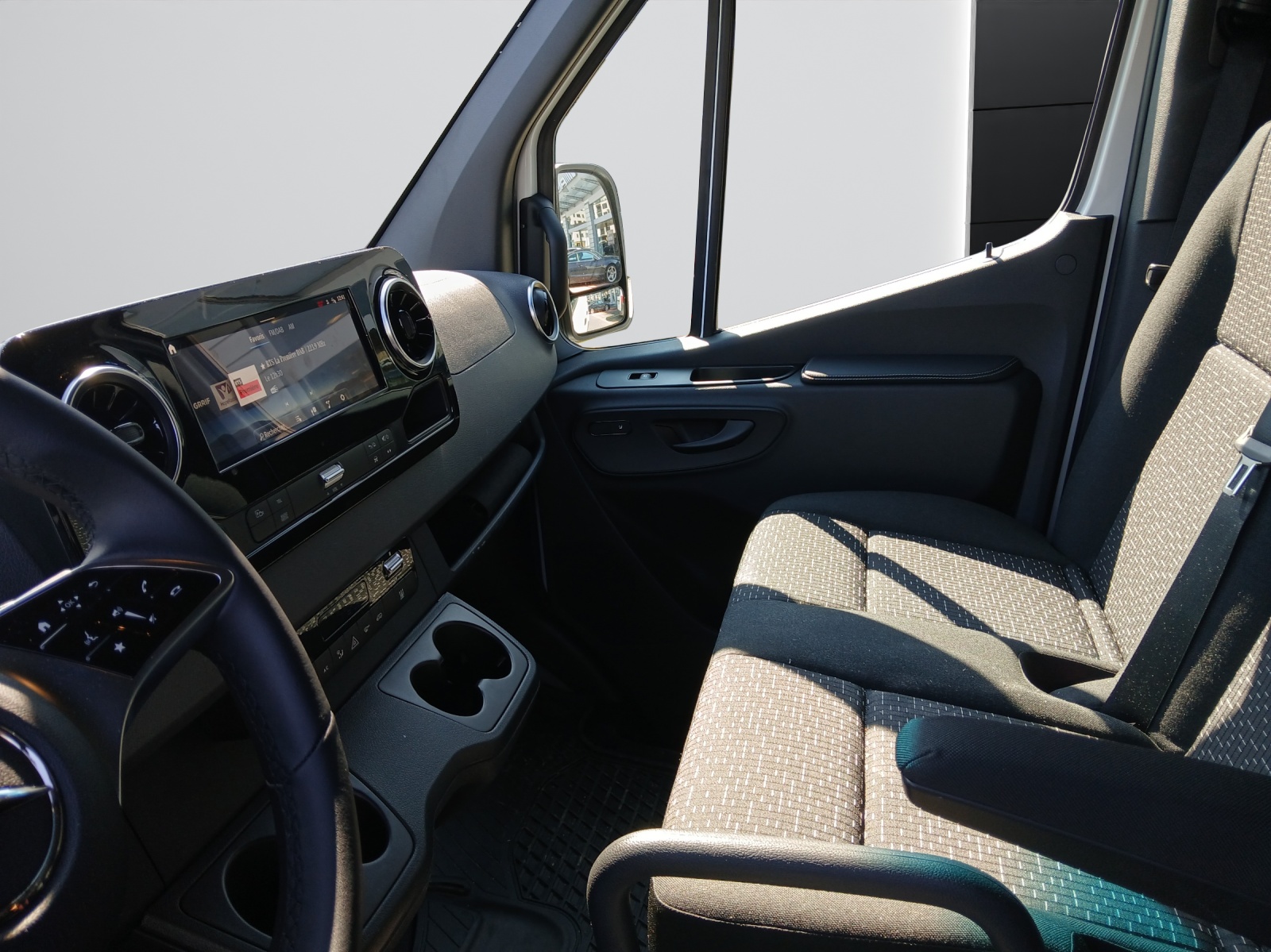 Image MERCEDES-BENZ SPRINTER MERCEDES-BENZ Esprinter 320 PRO KA 3665 S