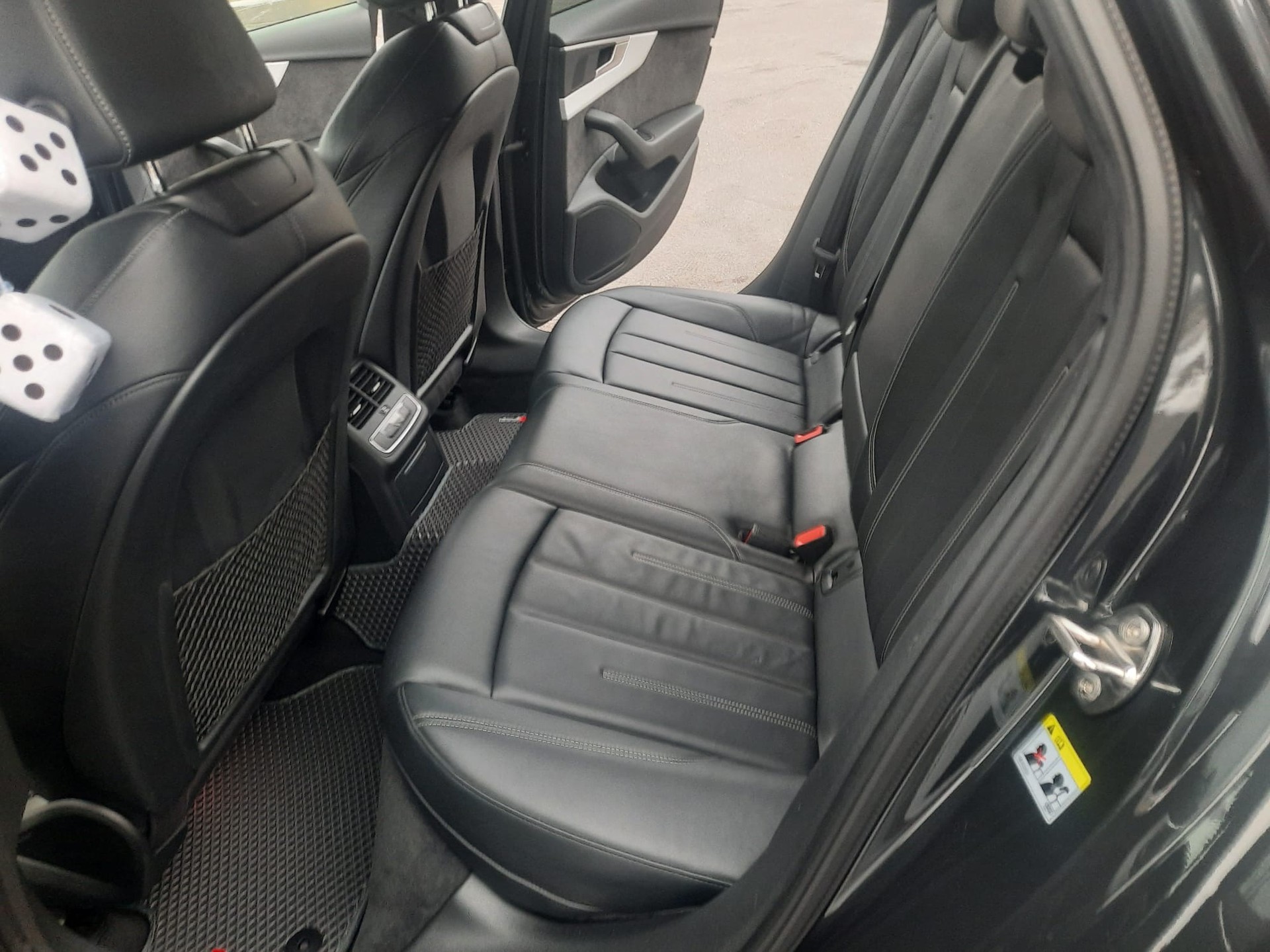 AUDI A4 Avant 3.0 TDI Sport quattro tiptronic-image-10