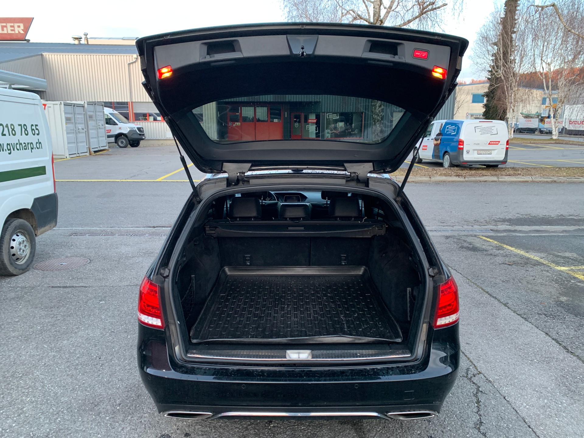 MERCEDES-BENZ E 250 CDI Avantgarde 4Matic 7G-Tronic-image-10