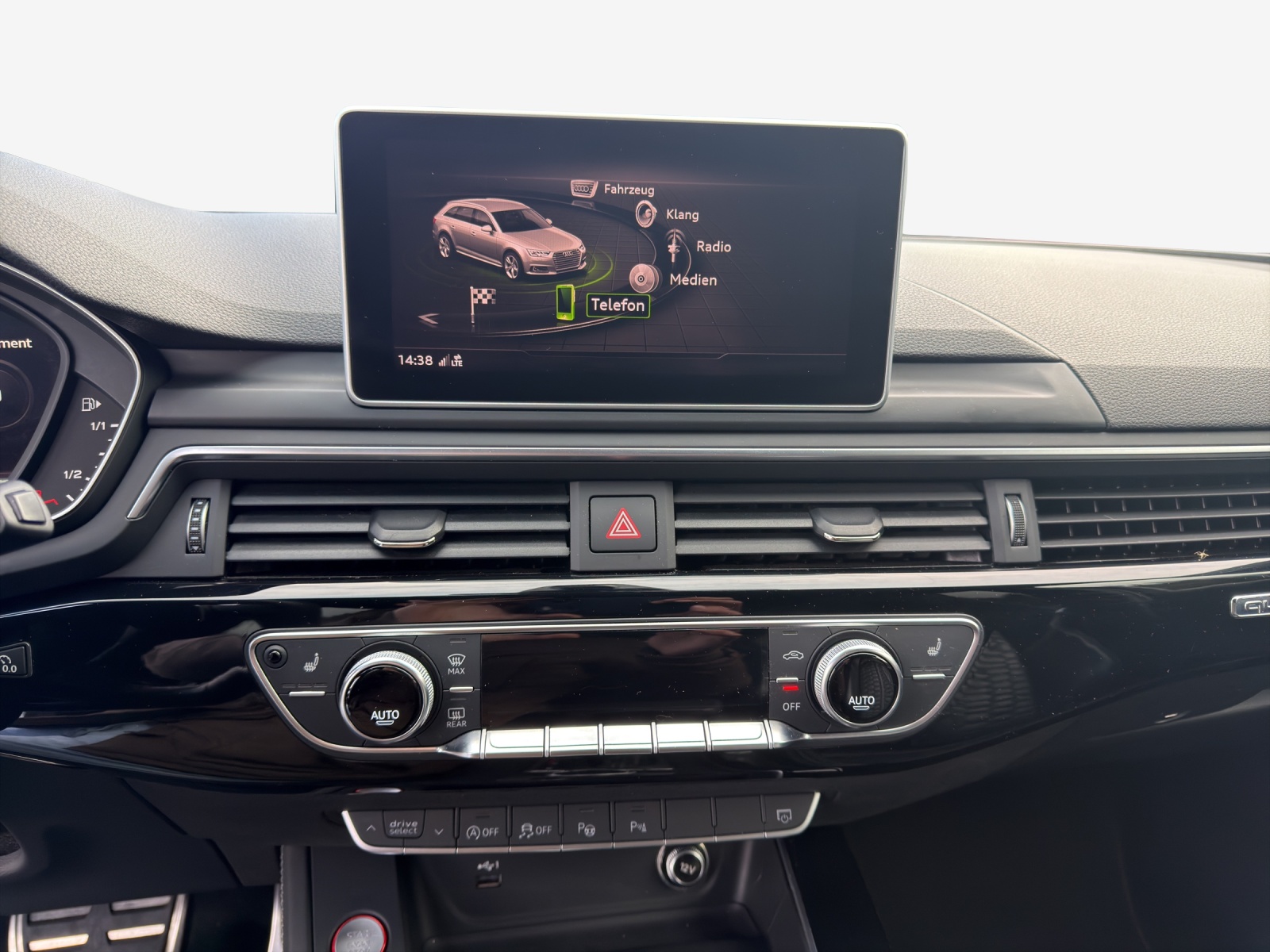 AUDI RS4 Avant 2.9 TFSI quattro tiptronic-image-10