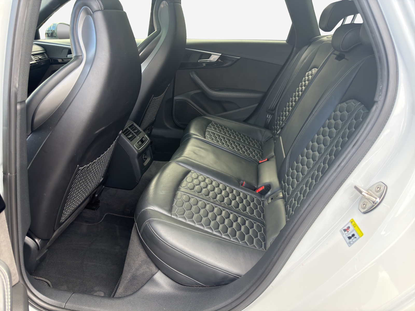 AUDI RS4 Avant 2.9 TFSI quattro tiptronic-image-11