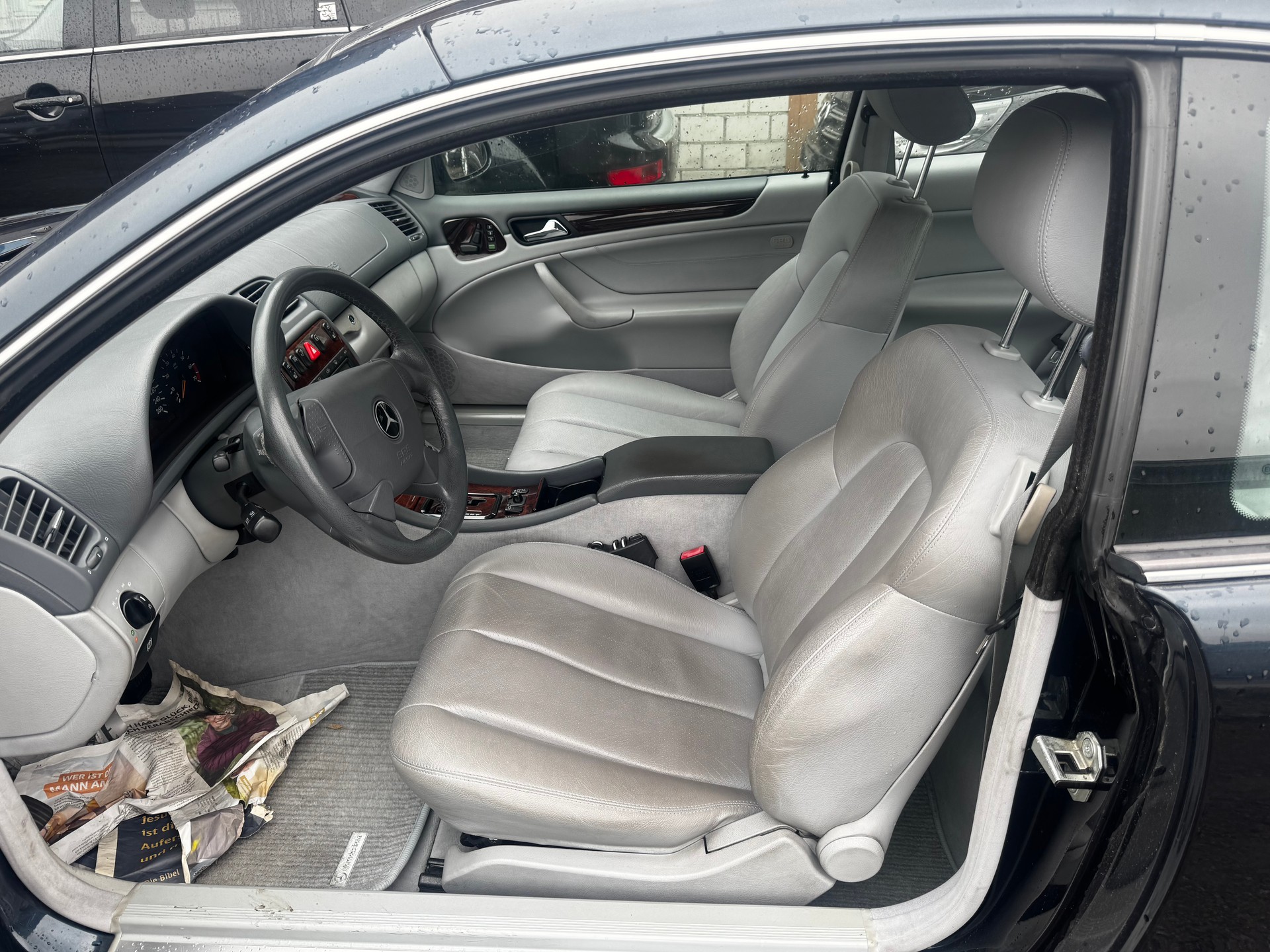 MERCEDES-BENZ CLK 320 Elégance Automatic-image-3