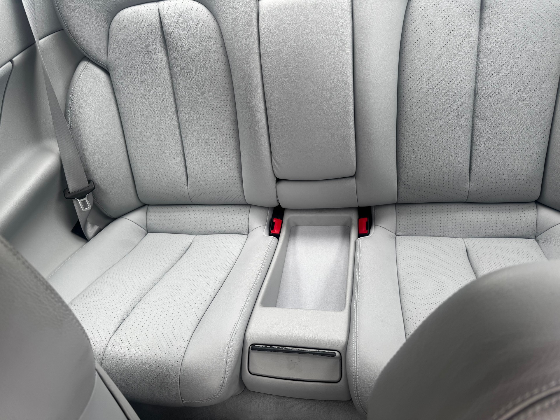 MERCEDES-BENZ CLK 320 Elégance Automatic-image-6
