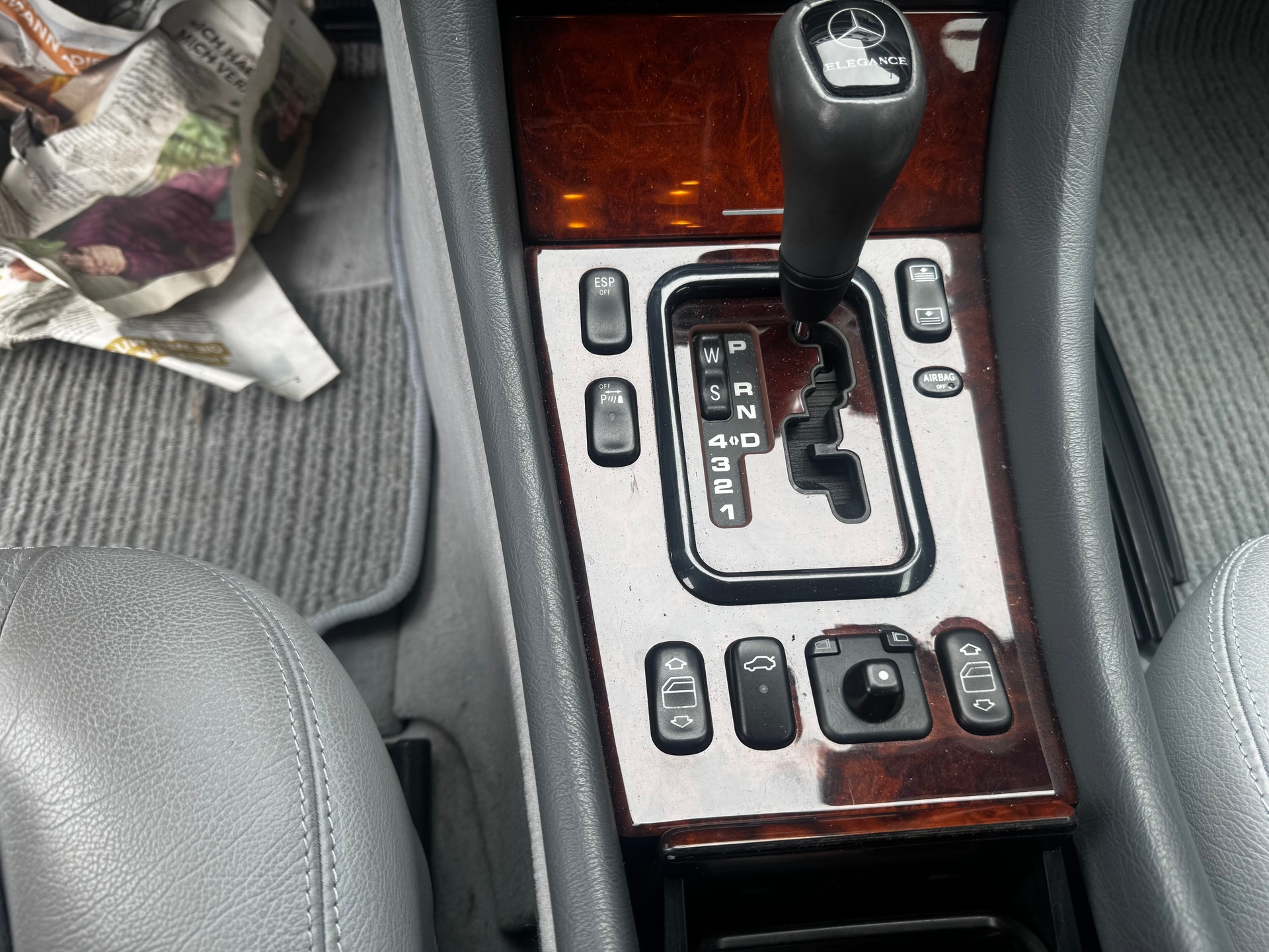 MERCEDES-BENZ CLK 320 Elégance Automatic-image-5