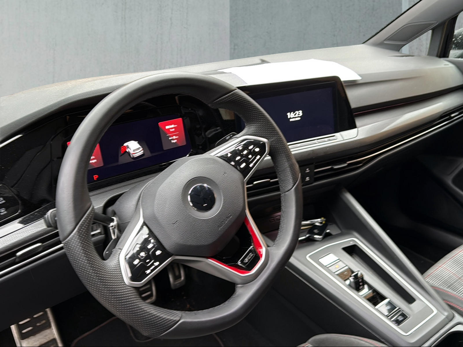 VW Golf 2.0 TSI GTI DSG-image-2