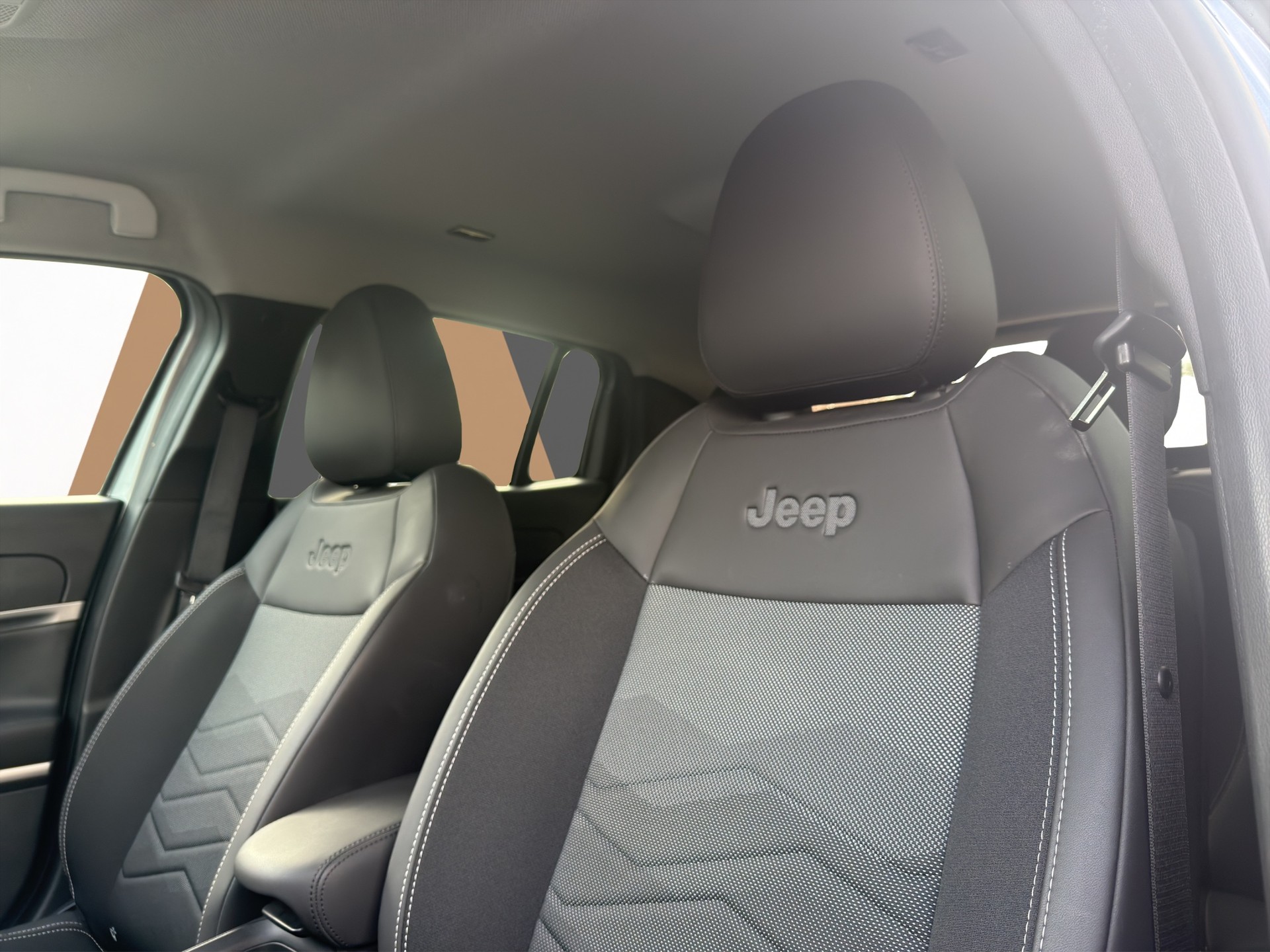 JEEP Avenger Summit-image-19