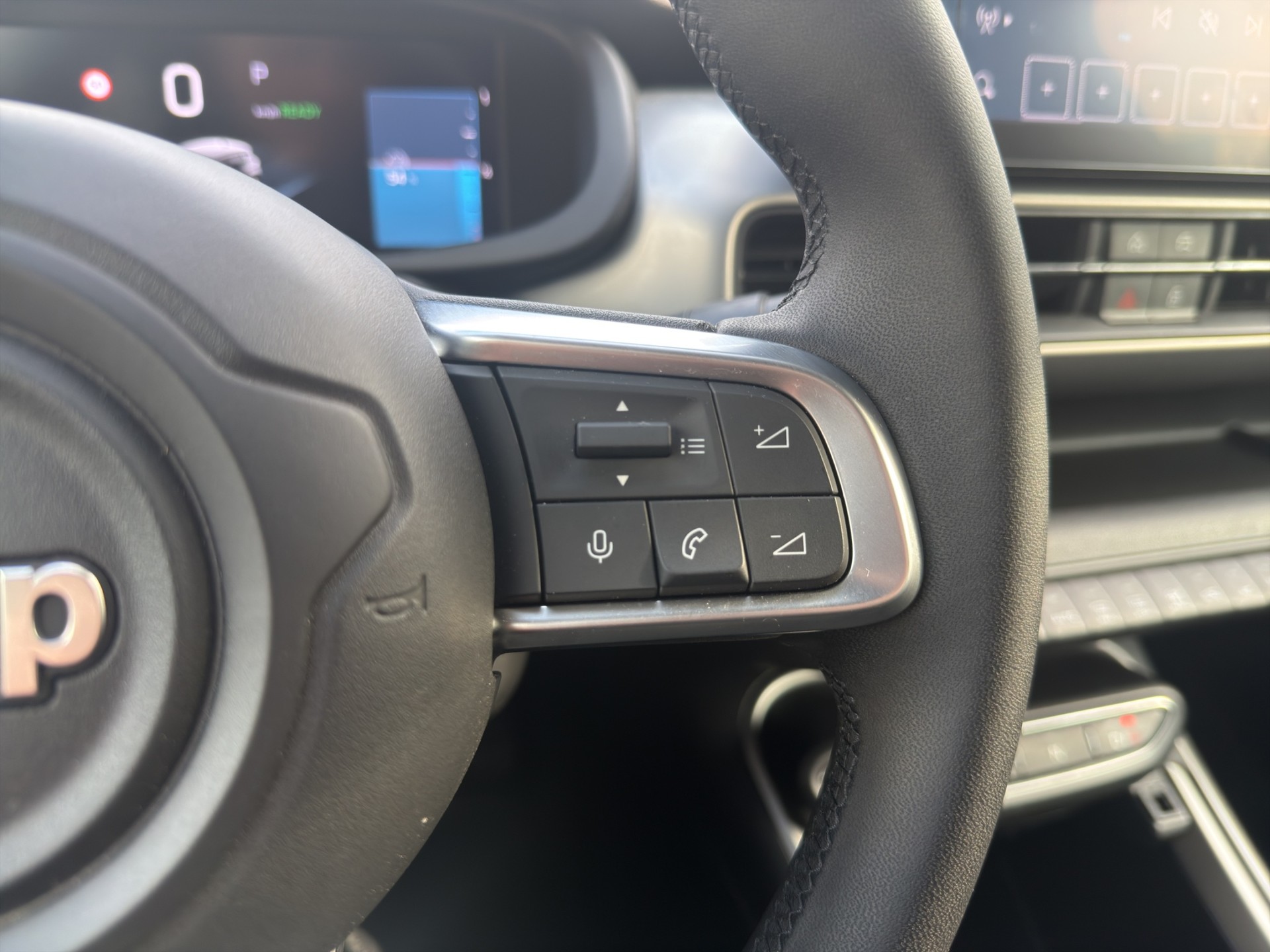 JEEP Avenger Summit-image-26