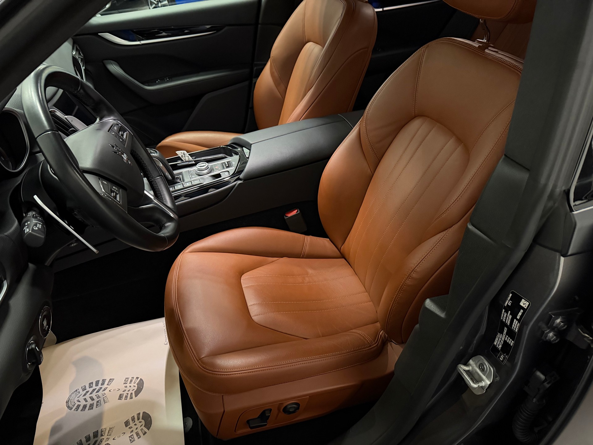 MASERATI Levante D 3.0V6 GranLusso Facelift Modell-image-17