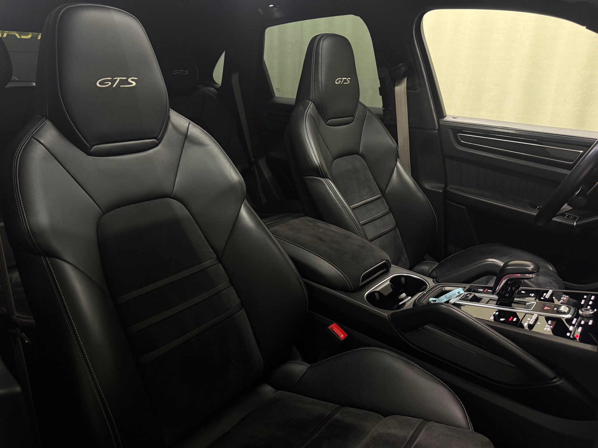 PORSCHE Cayenne GTS-image-9