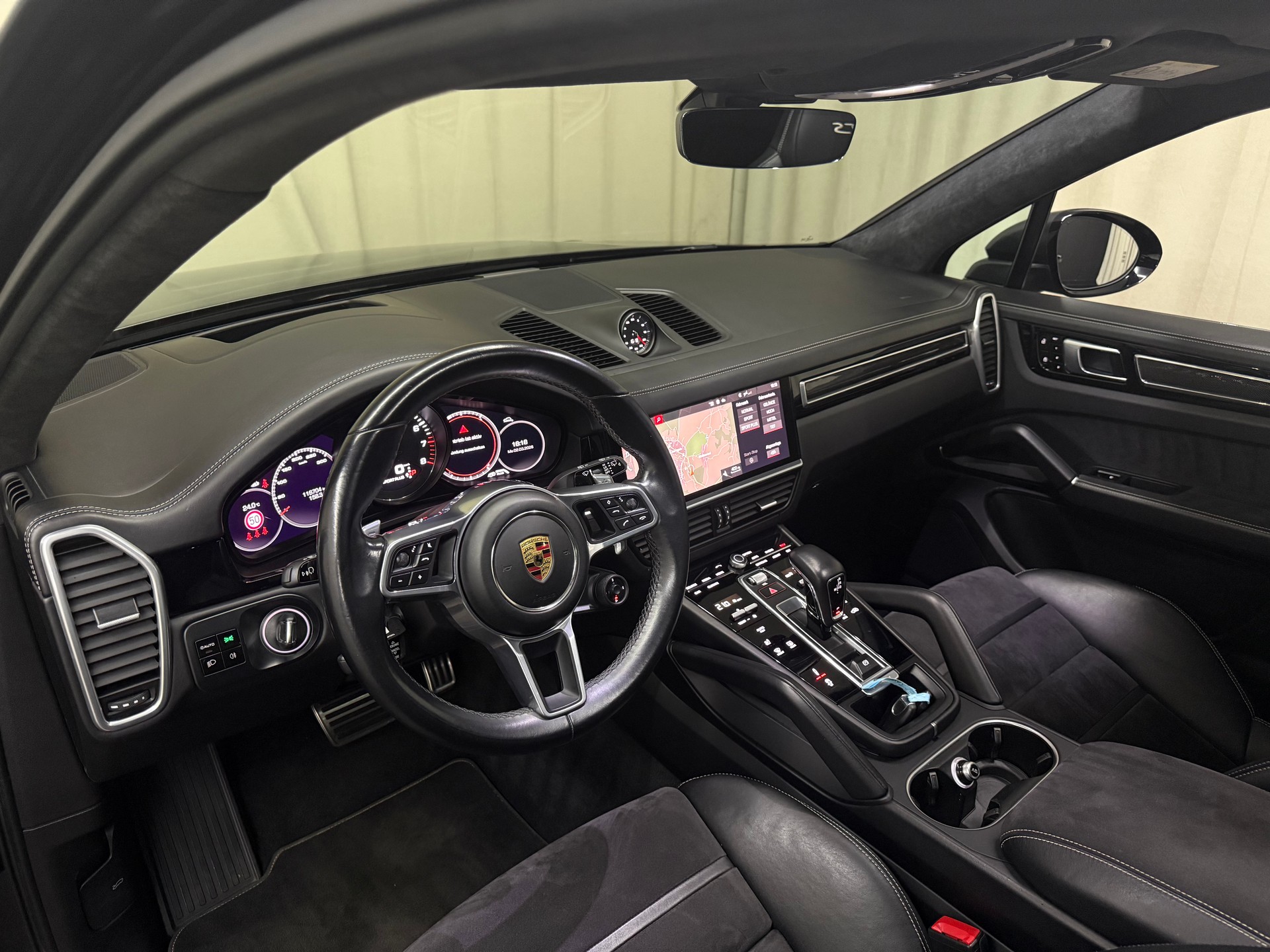 PORSCHE Cayenne GTS-image-7