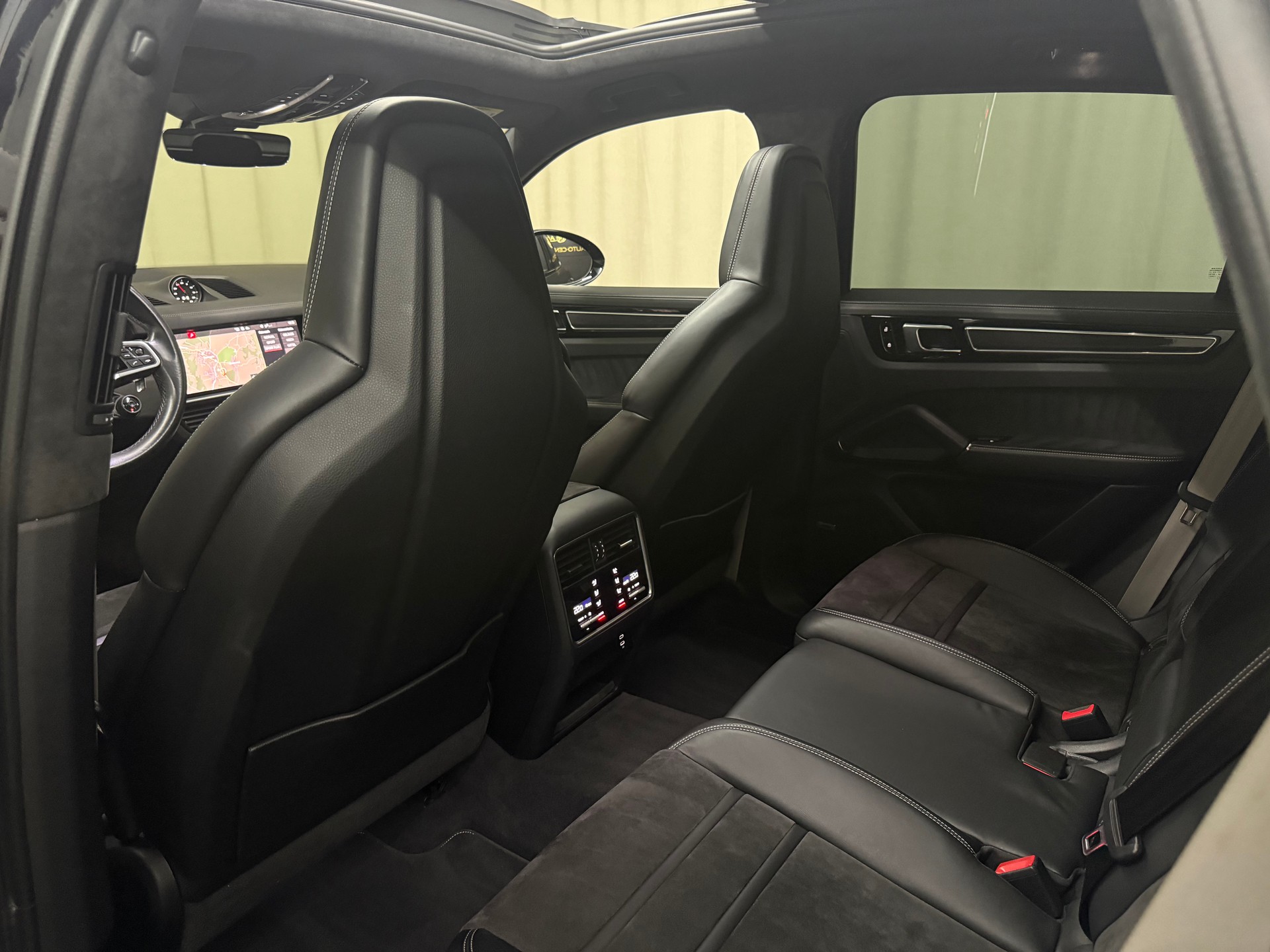 PORSCHE Cayenne GTS-image-10