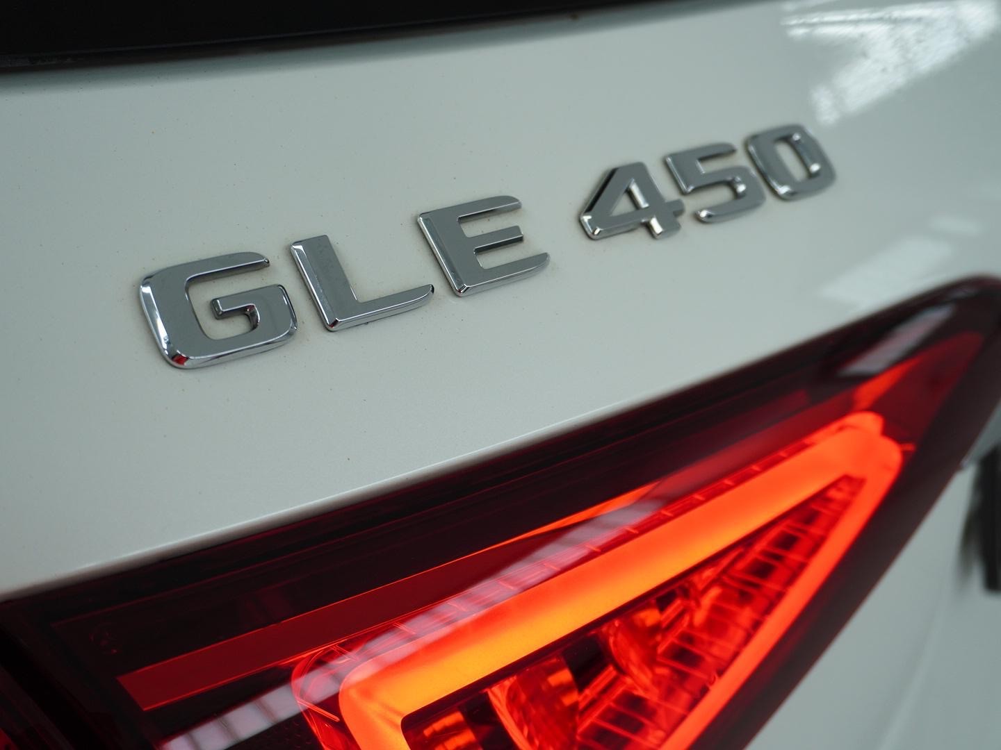 MERCEDES-BENZ GLE 450 4Matic AMG Line 9G-Tronic-image-18