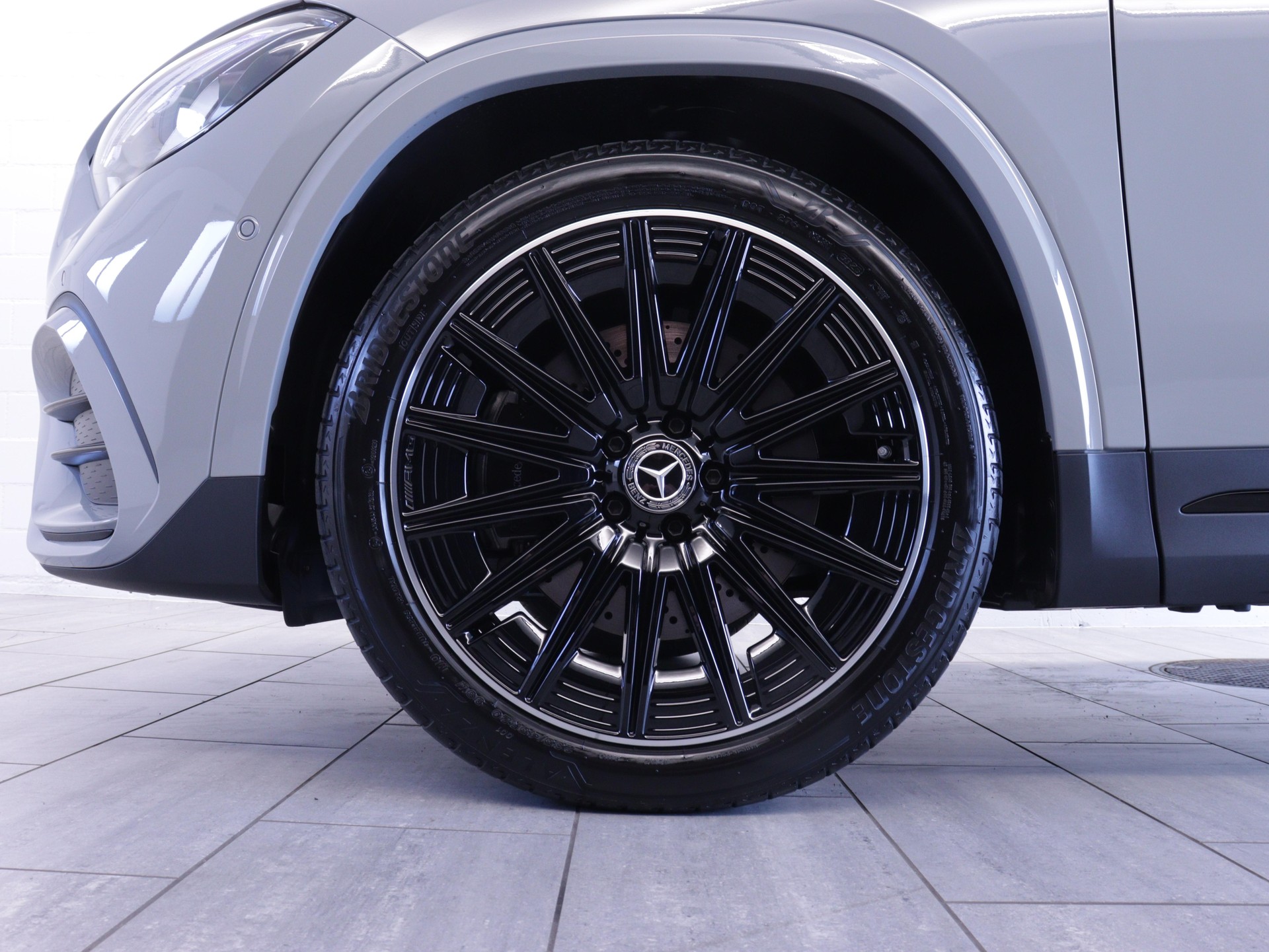 MERCEDES-BENZ GLA 220 d Swiss Star AMG Line 4matic-image-14