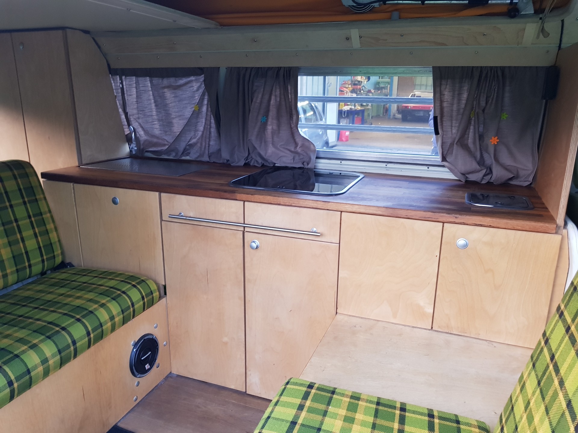 VW Campingbus Jg. 1974 mit Veteranenausweis-image-5